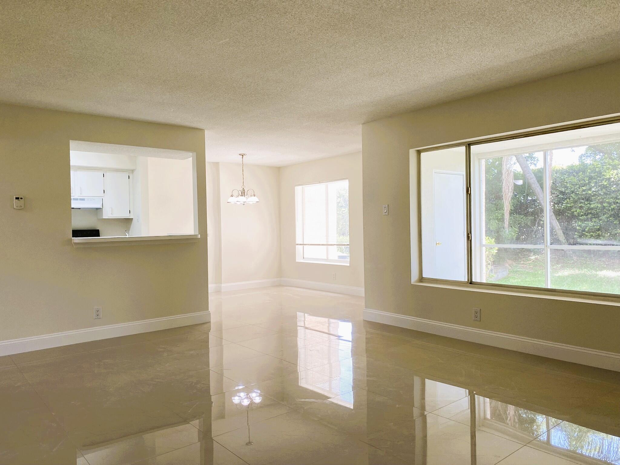 815 W Boynton Beach Boulevard 7-102 Property Photo 5
