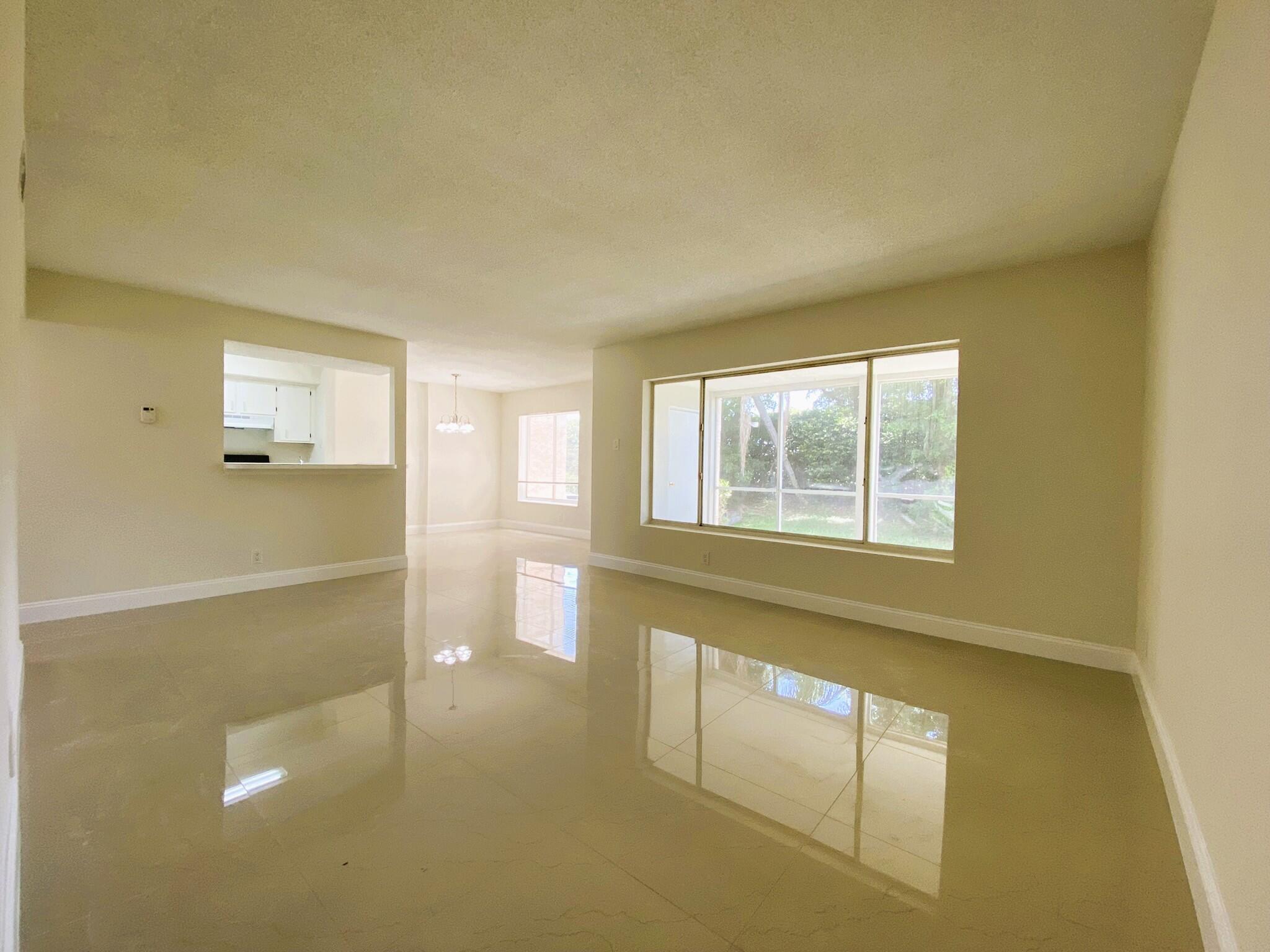 815 W Boynton Beach Boulevard 7-102 Property Photo 7