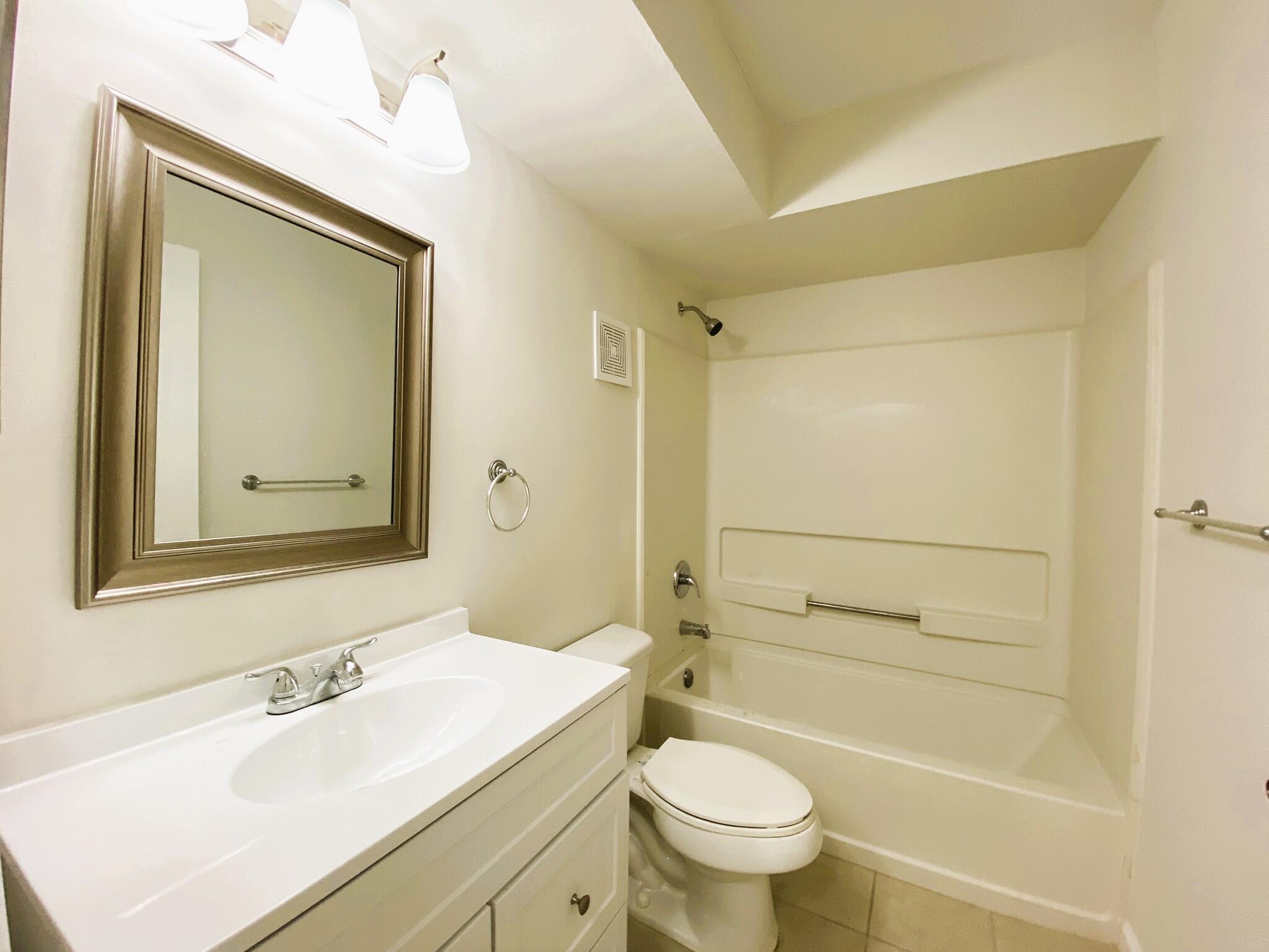 815 W Boynton Beach Boulevard 7-102 Property Photo 18