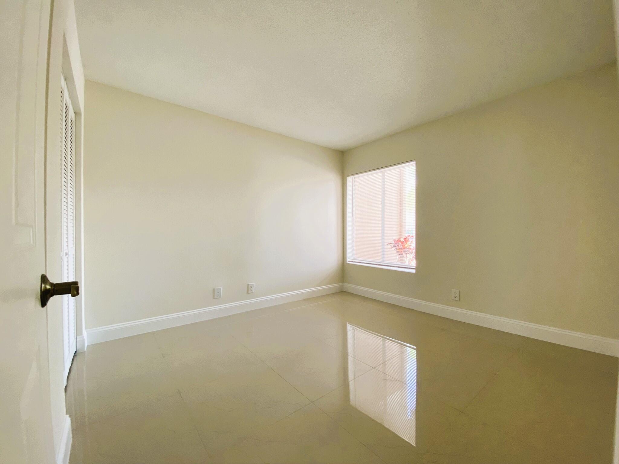 815 W Boynton Beach Boulevard 7-102 Property Photo 20