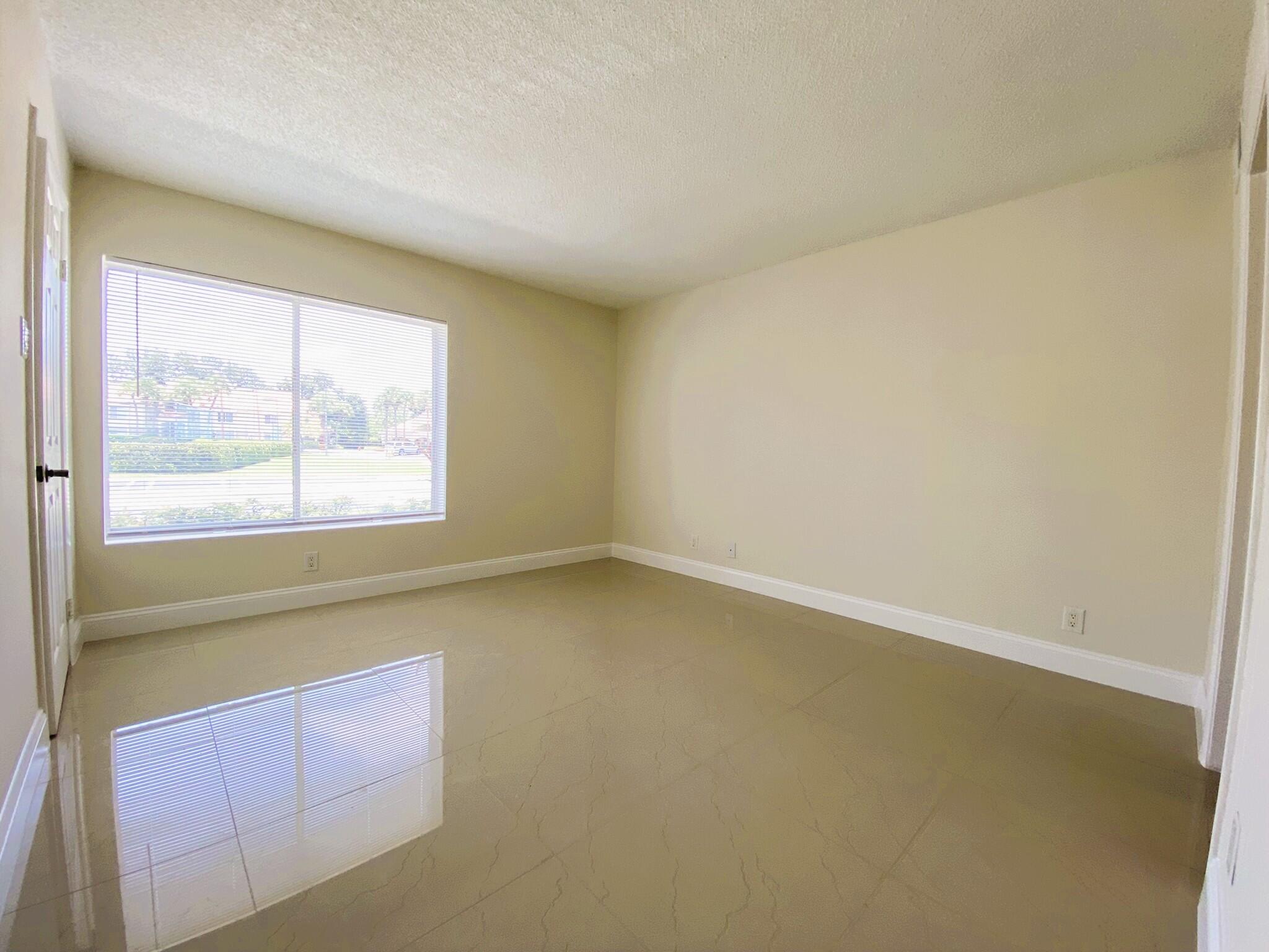 815 W Boynton Beach Boulevard 7-102 Property Photo 21