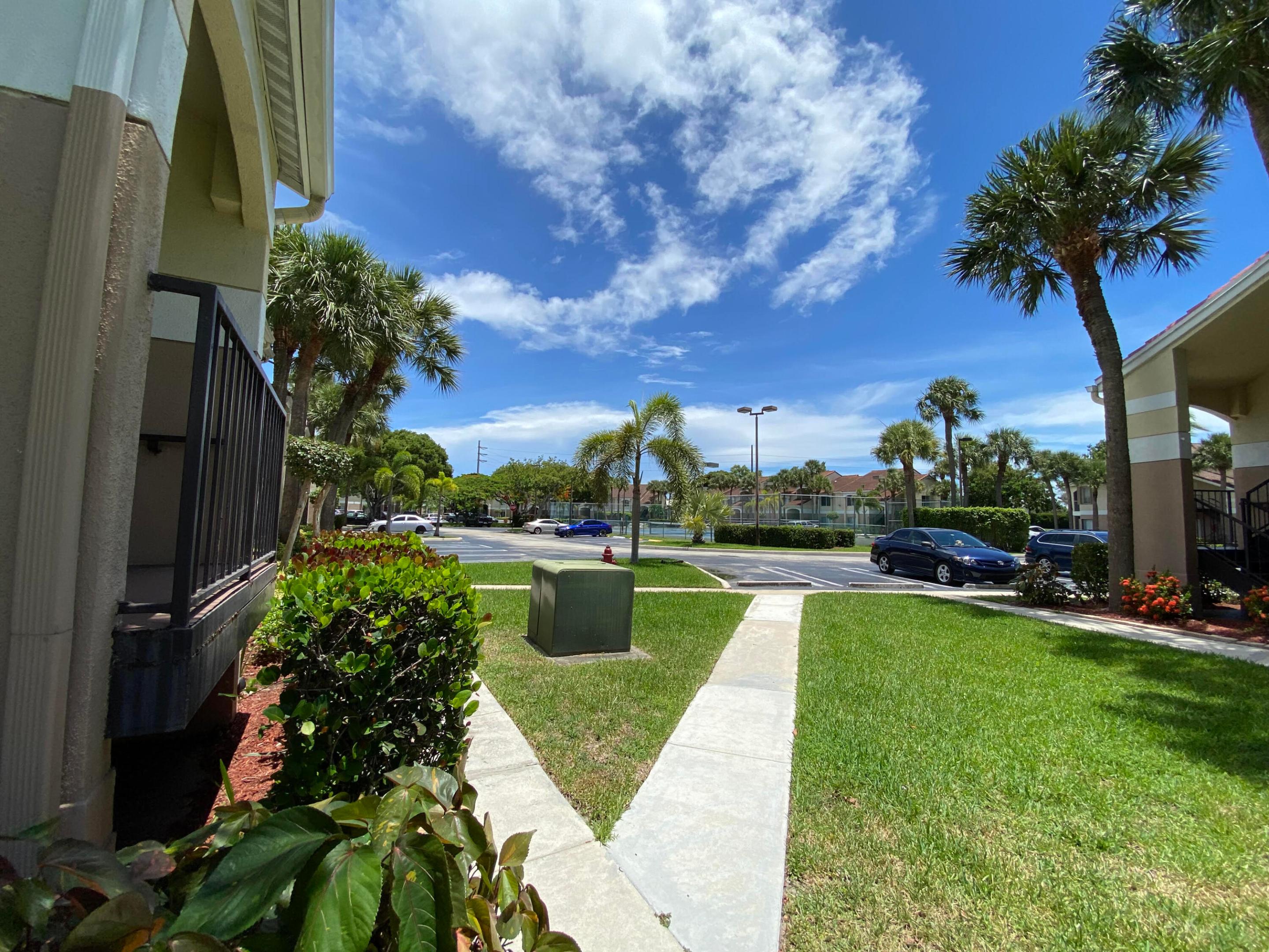 815 W Boynton Beach Boulevard 7-102 Property Photo 28