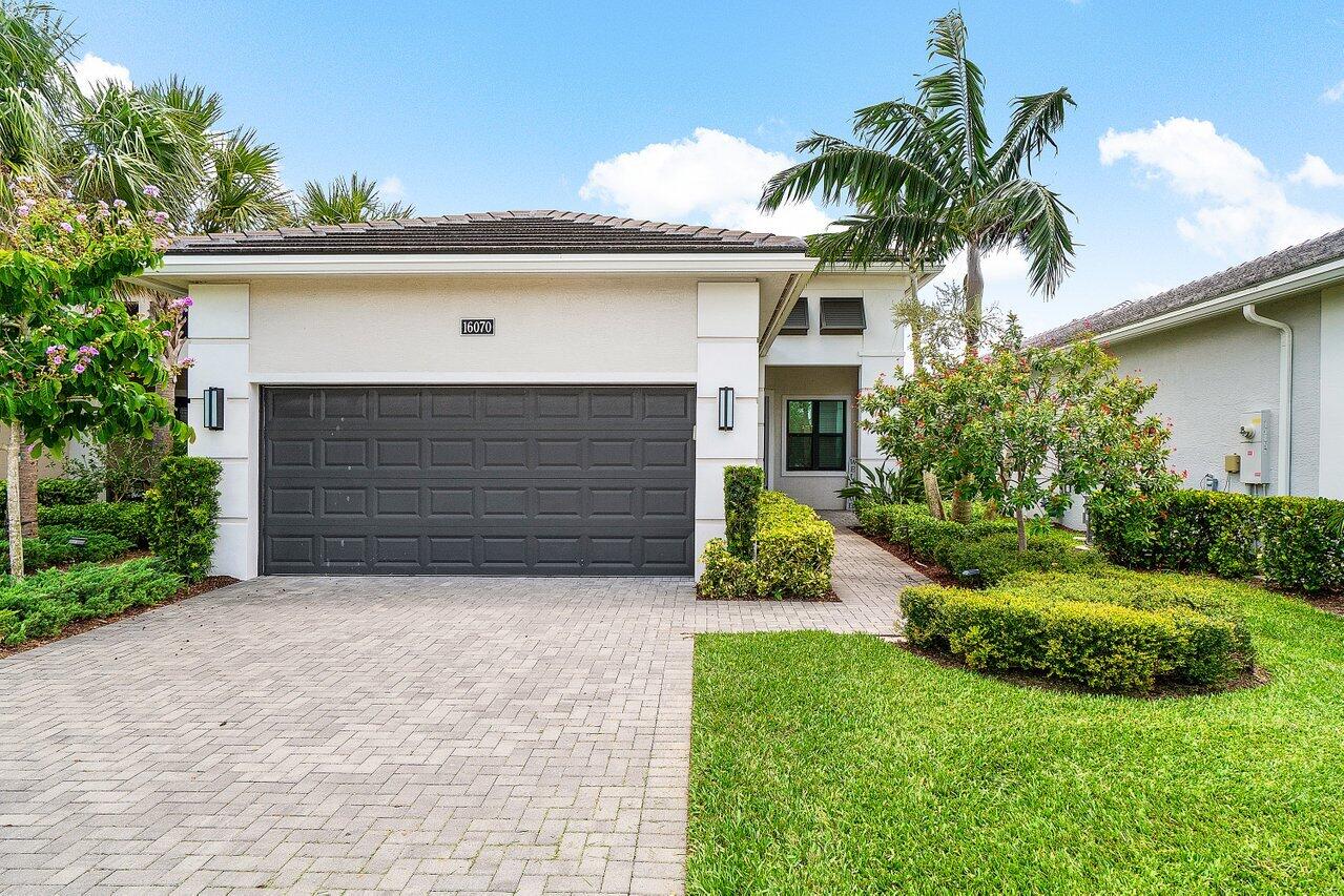 16070 Key Biscayne Lane Property Photo 6