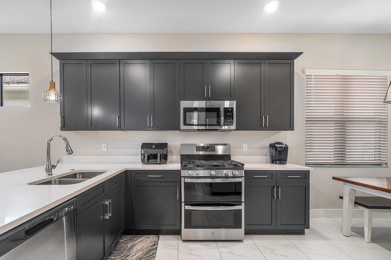 16070 Key Biscayne Lane Property Photo 8