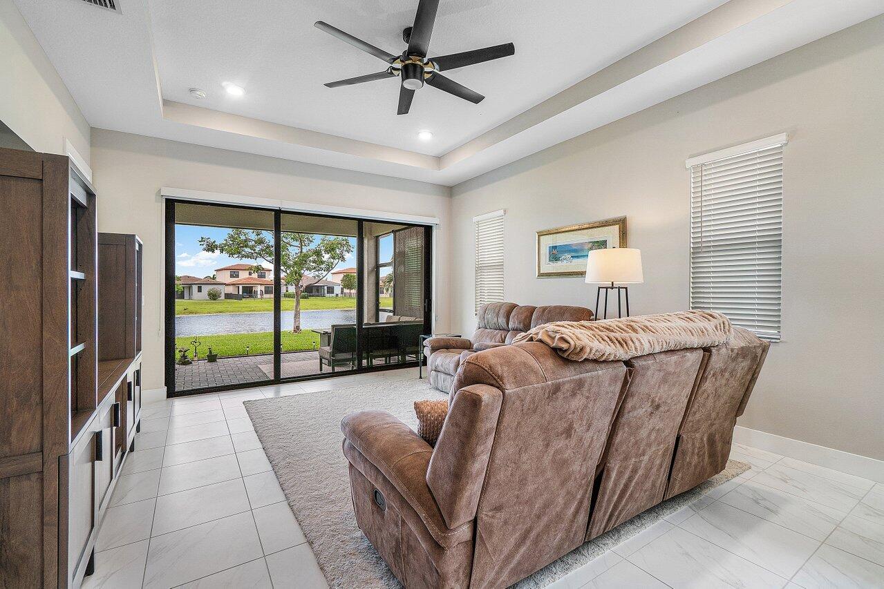 16070 Key Biscayne Lane Property Photo 14