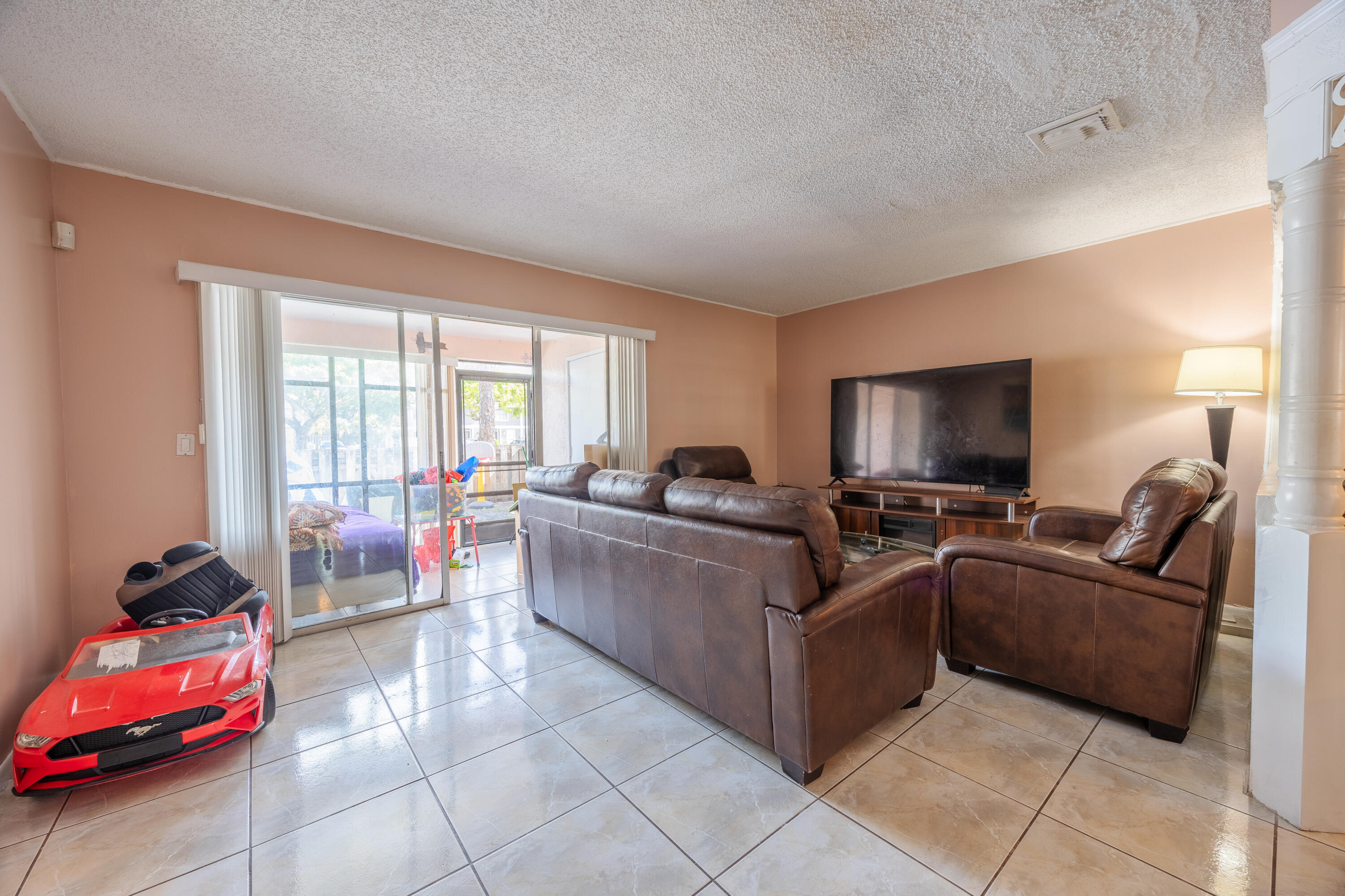 5117 W Society Place W C Property Photo 6