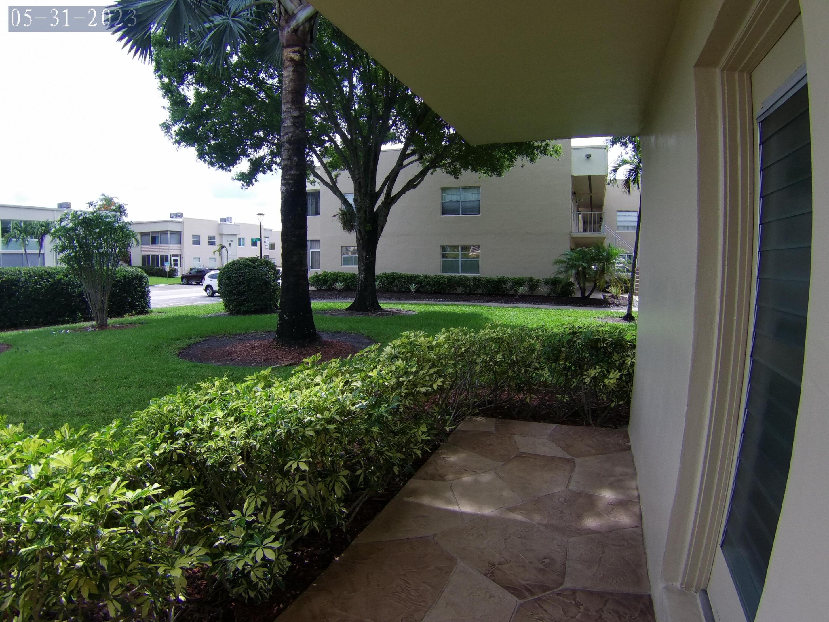 865 Flanders S Property Photo 3