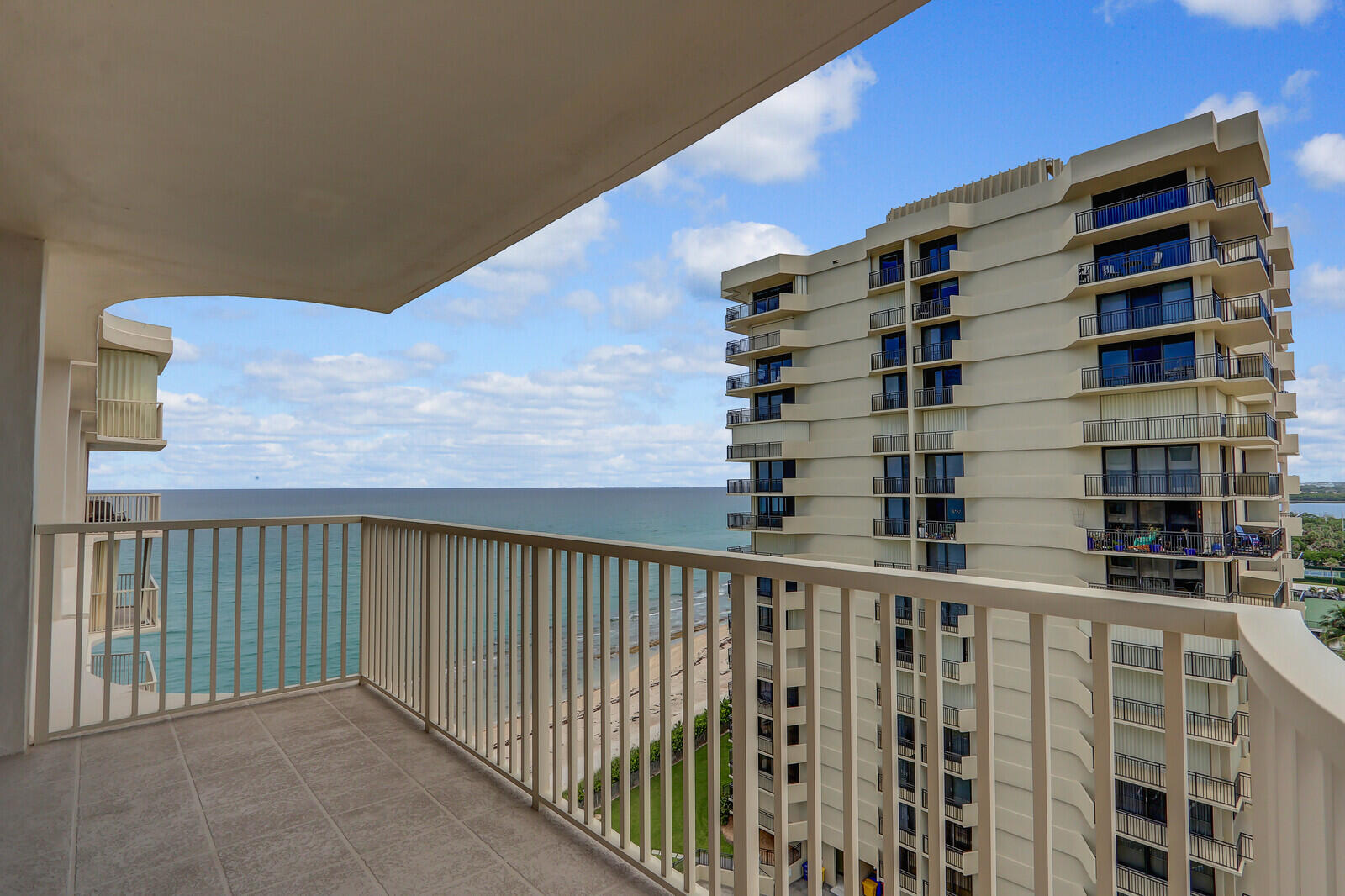 5480 N Ocean Drive A10c Property Photo 6