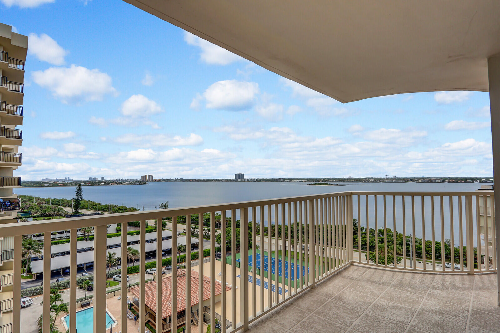 5480 N Ocean Drive A10c Property Photo 8