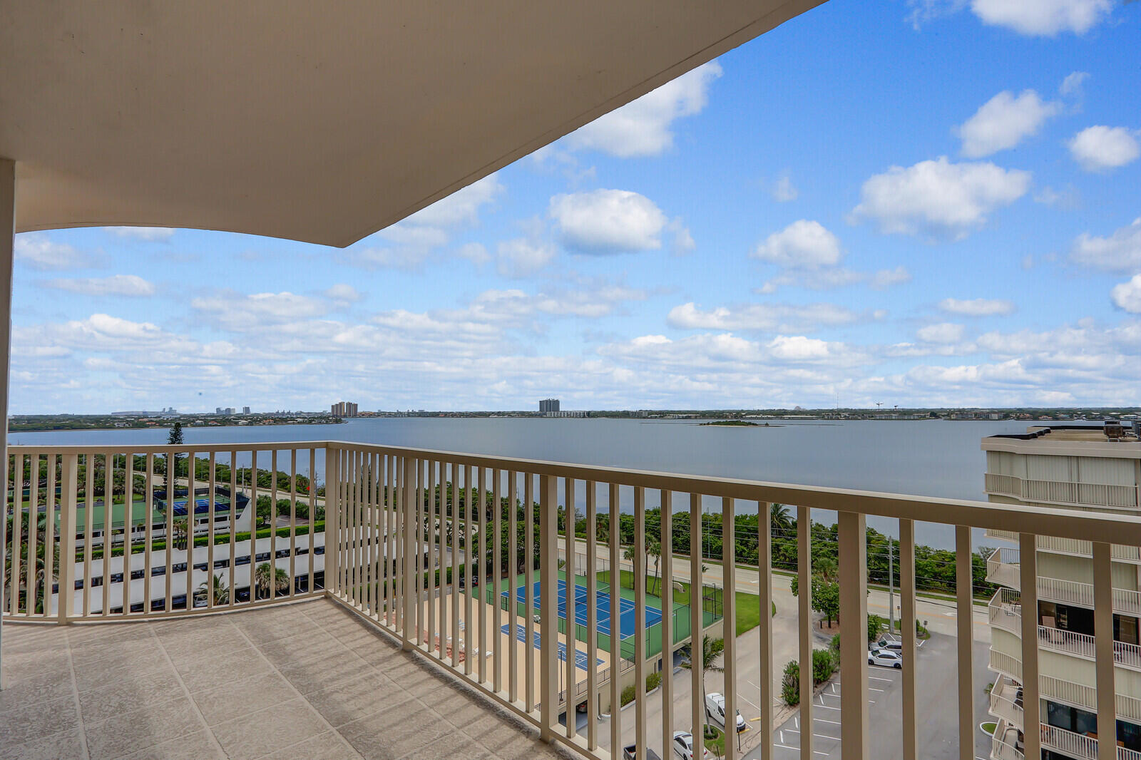5480 N Ocean Drive A10c Property Photo 14