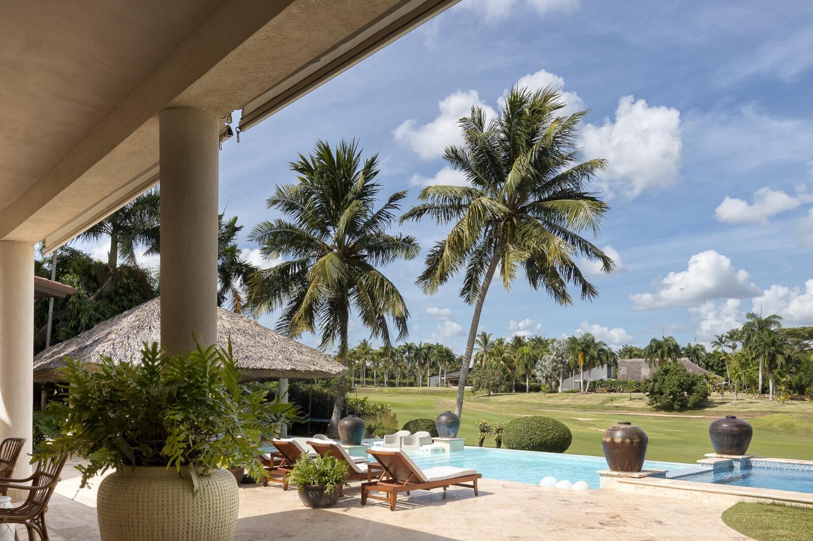 27 37 Property Photo 11