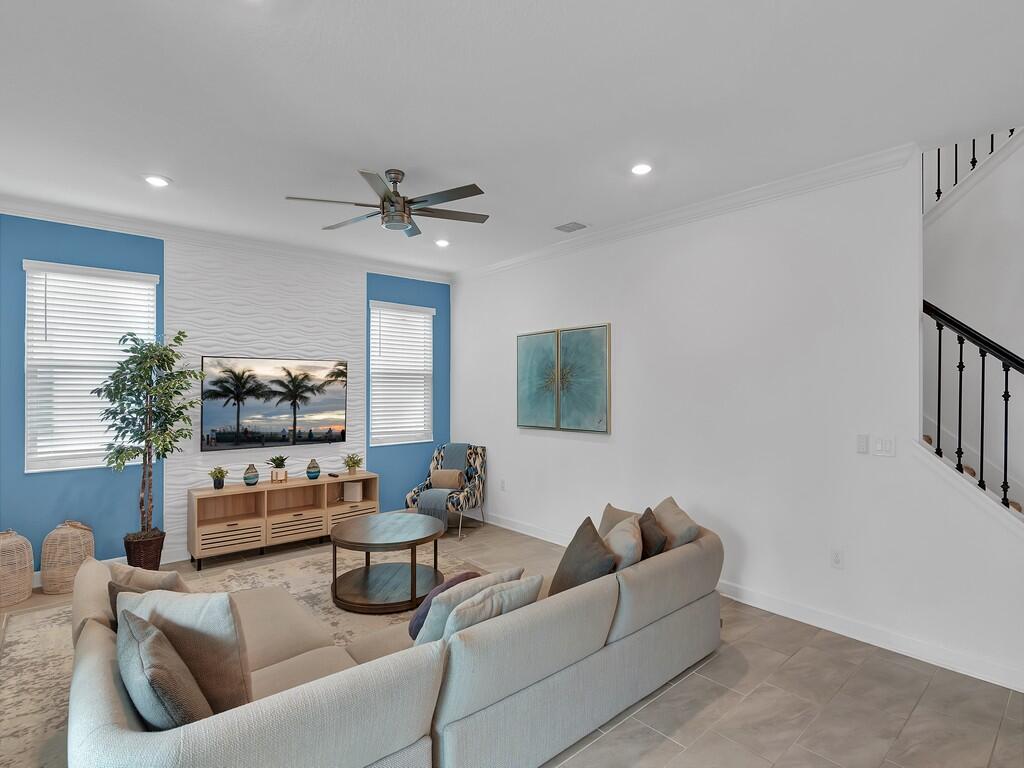 475 Strand Drive Property Photo 11