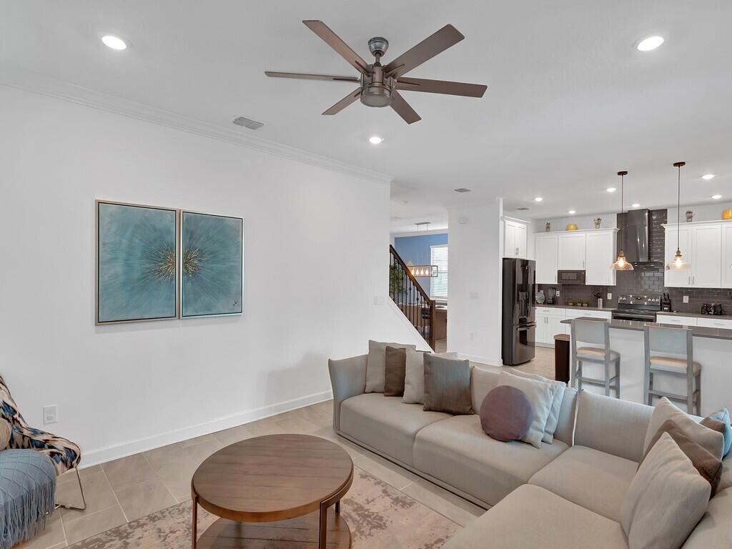 475 Strand Drive Property Photo 12