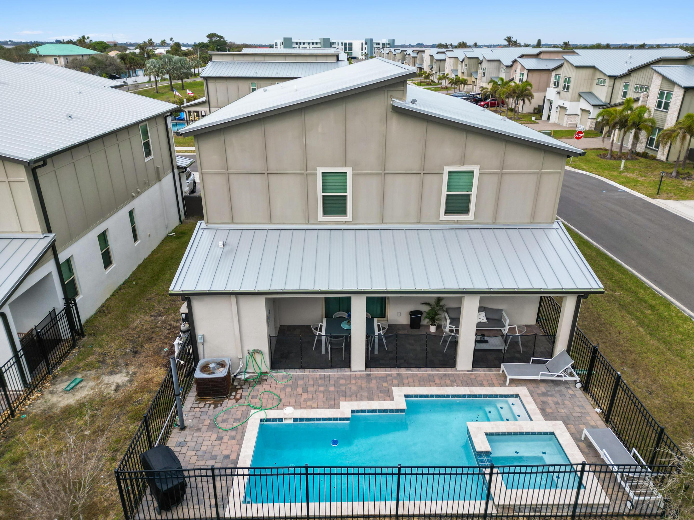 475 Strand Drive Property Photo 34