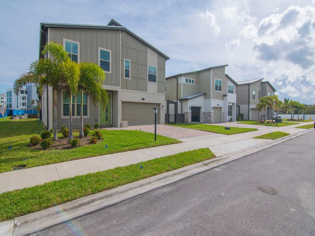 475 Strand Drive Property Photo 35