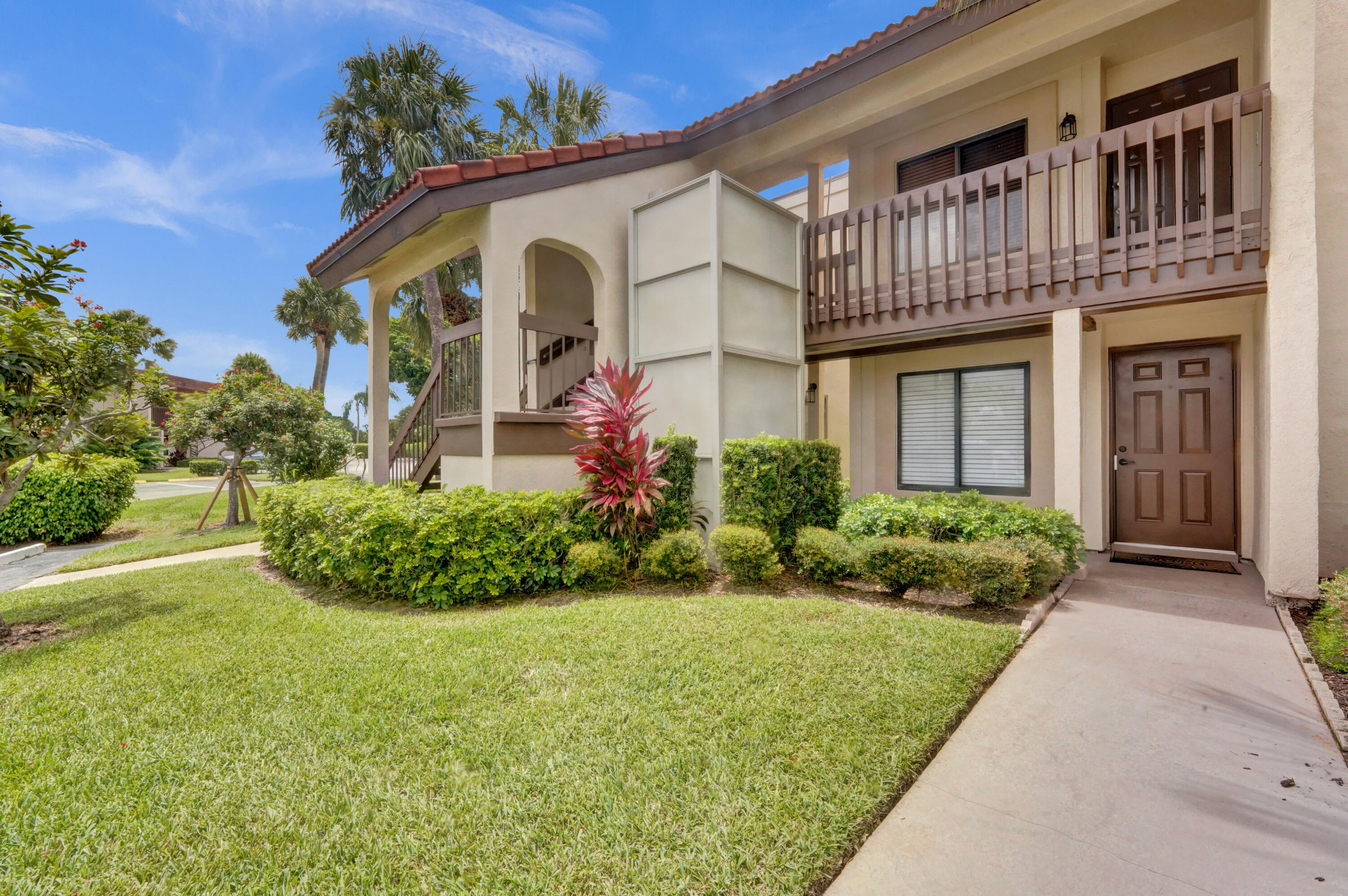 5306 Cedar Lake Drive 201 Property Photo 4