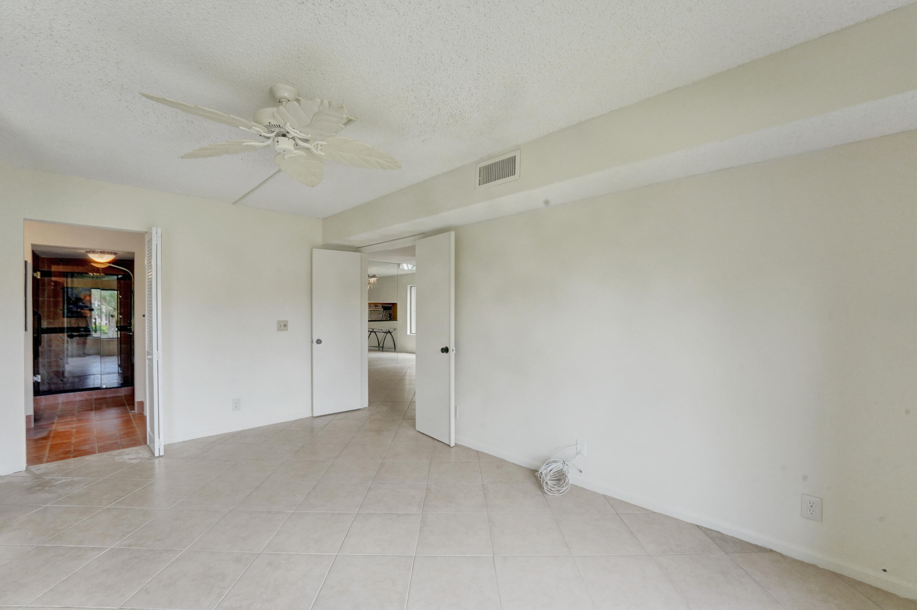 5306 Cedar Lake Drive 201 Property Photo 21