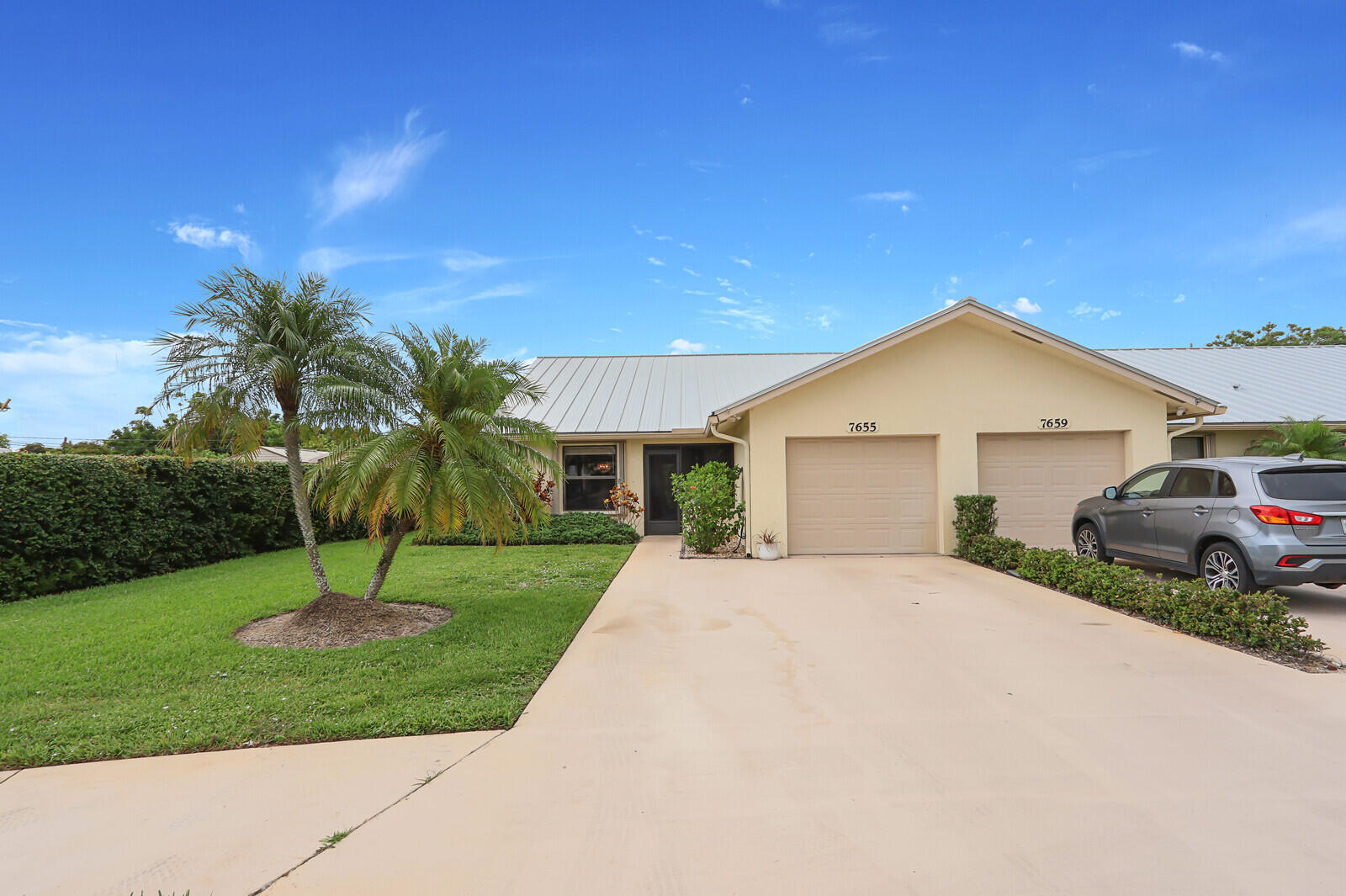 7655 Se Sugar Sand Circle Property Photo 2