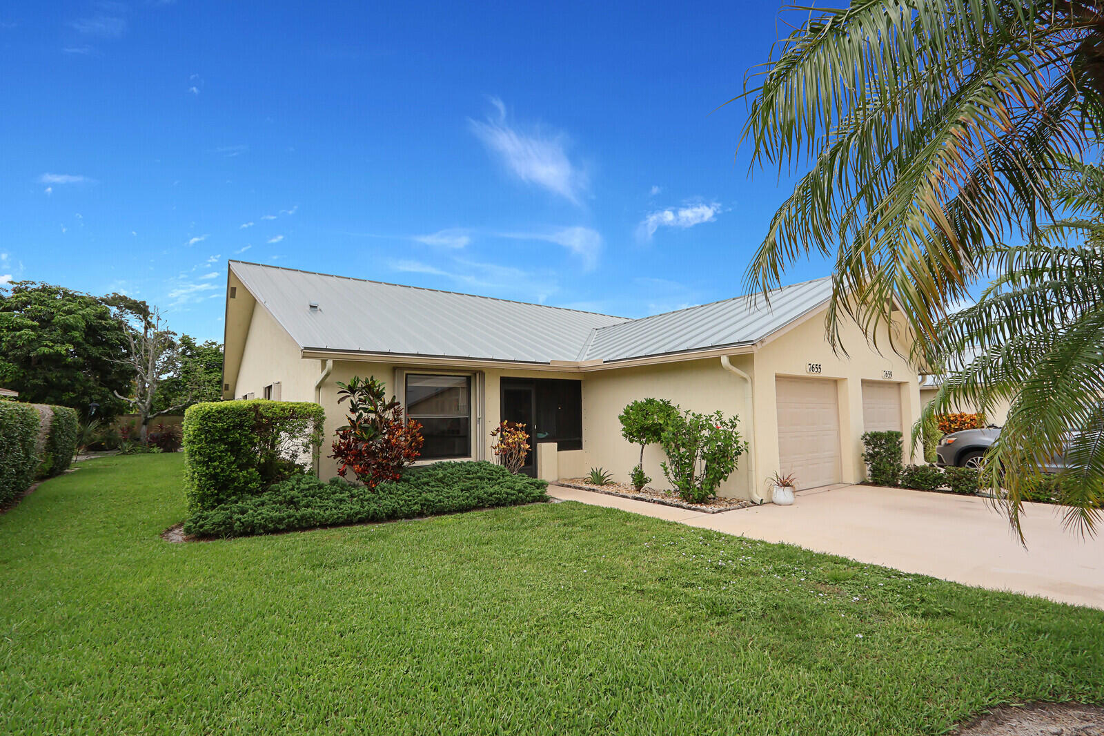 7655 Se Sugar Sand Circle Property Photo 4