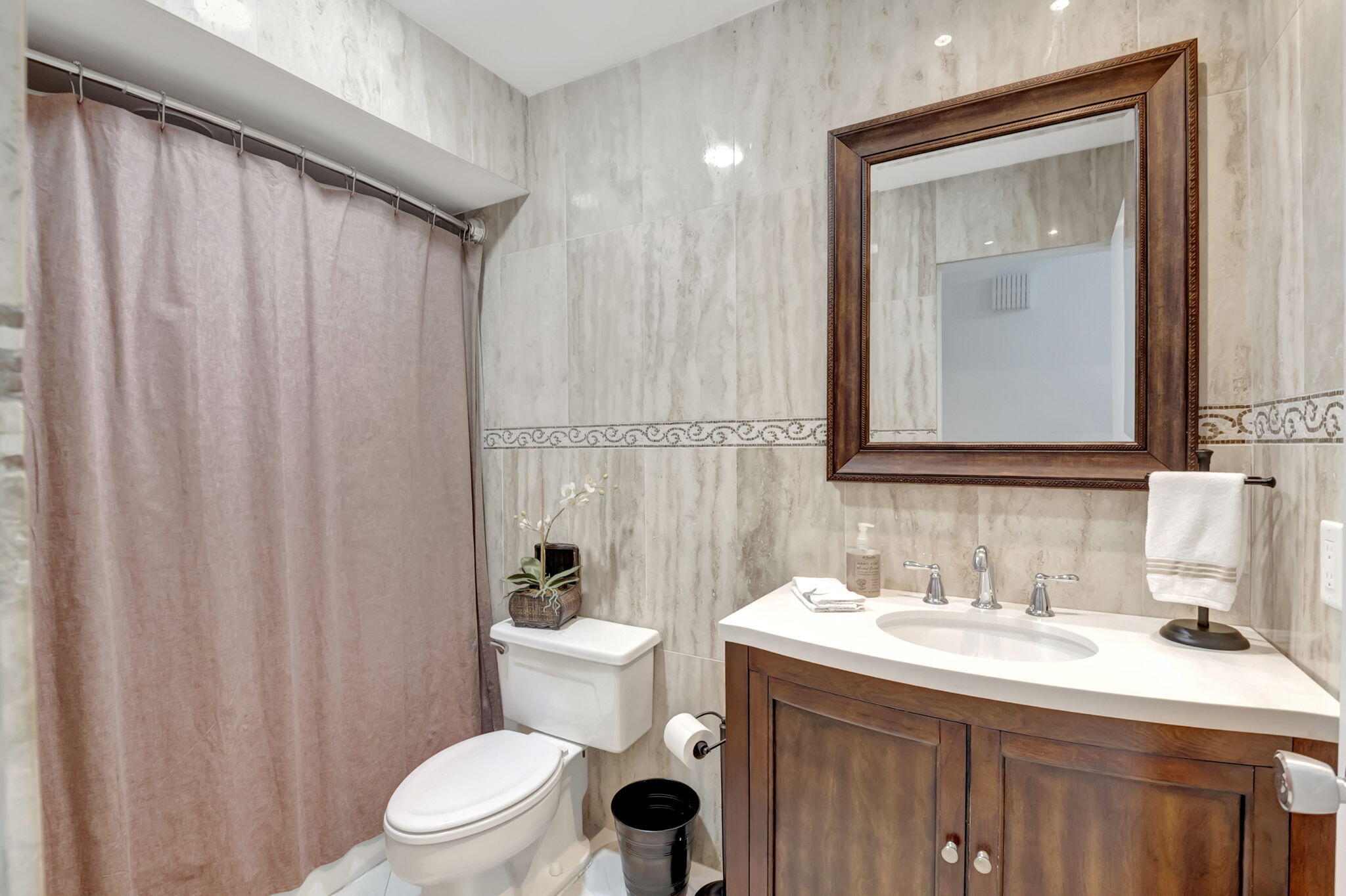 902 Foxpointe Circle Property Photo 25