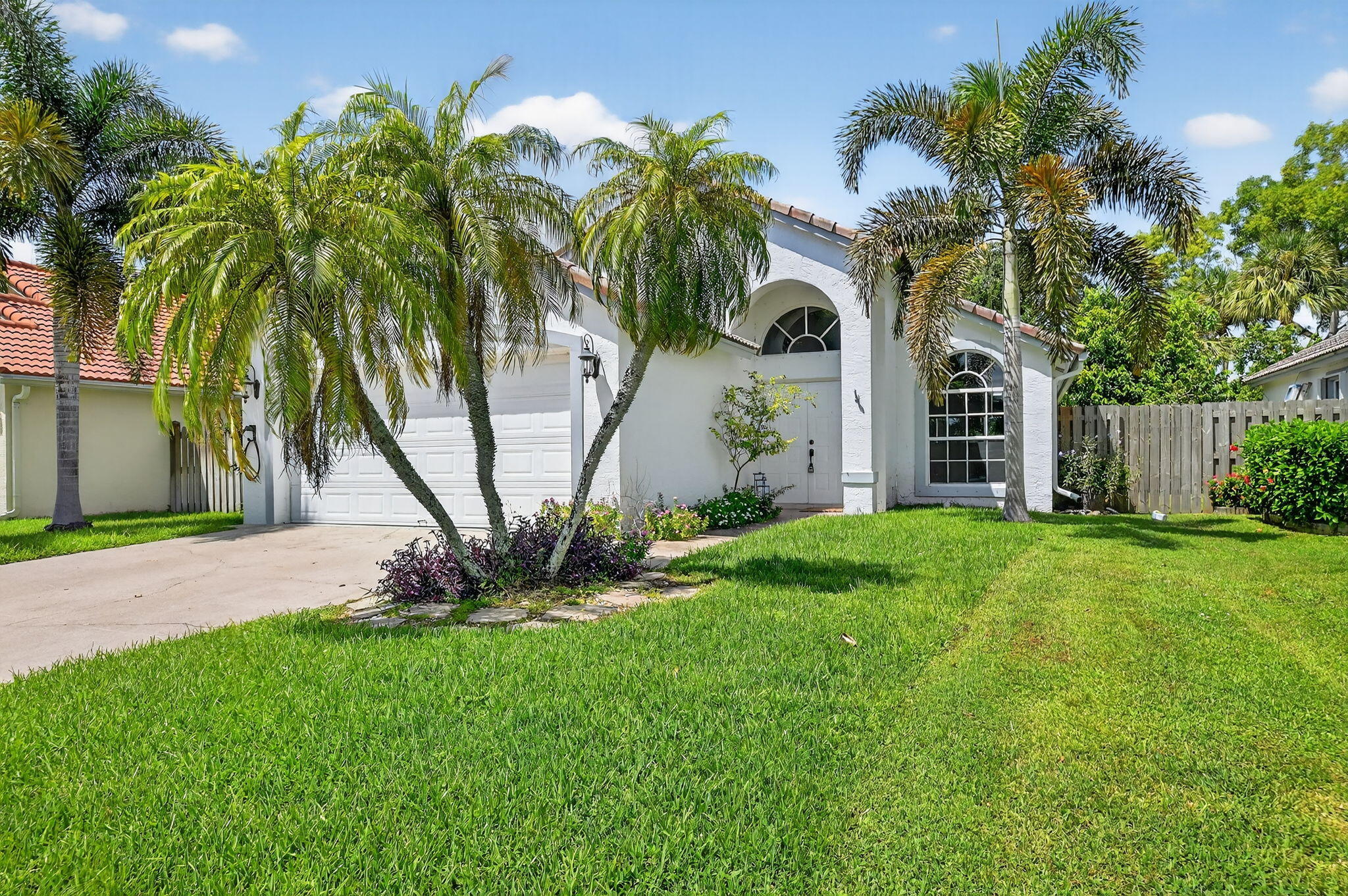 1891 Oak Berry Circle Property Photo 3