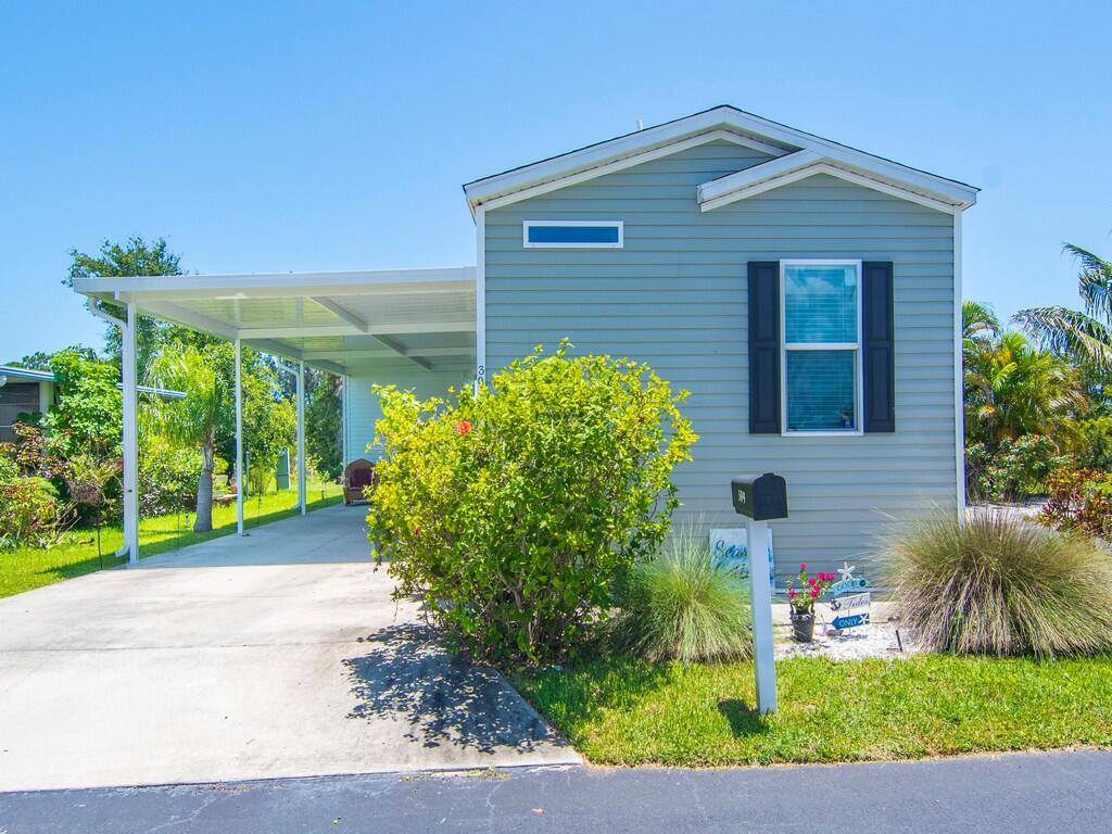 309 Mockingbird Avenue Property Photo 1