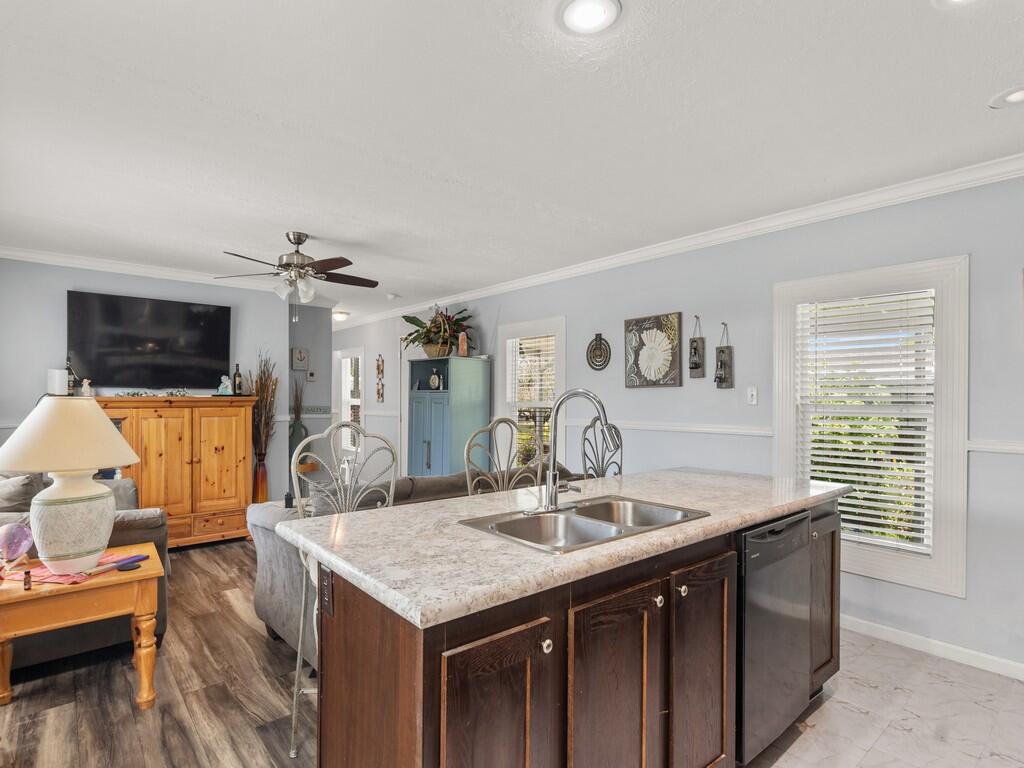 309 Mockingbird Avenue Property Photo 5