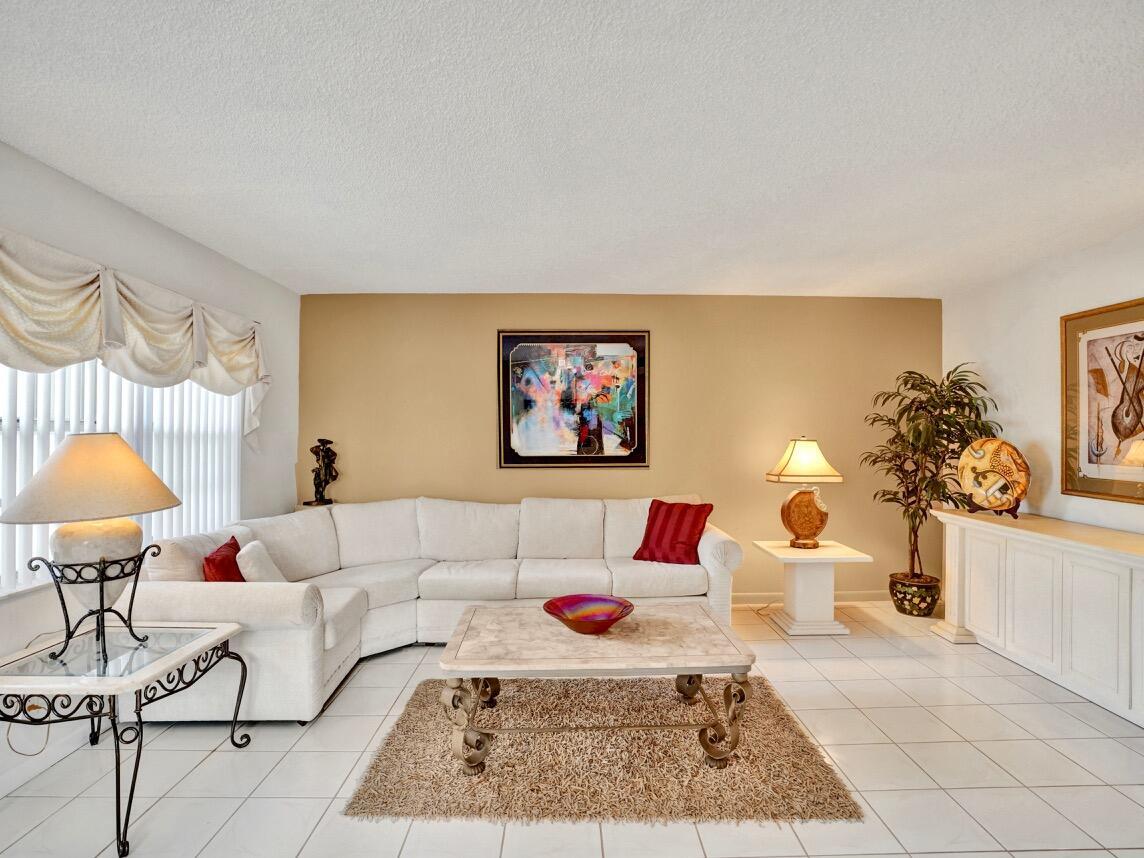298 Burgundy G Property Photo 7