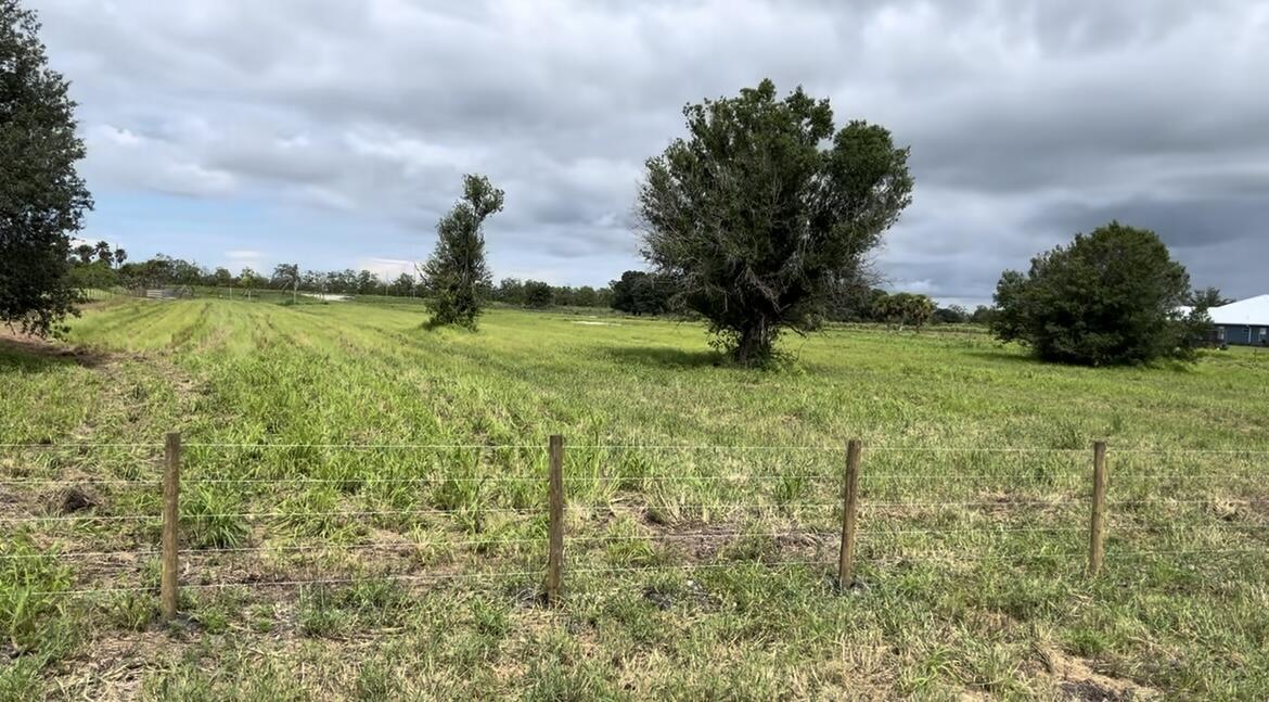 1503 S Header Canal Road Property Photo 5