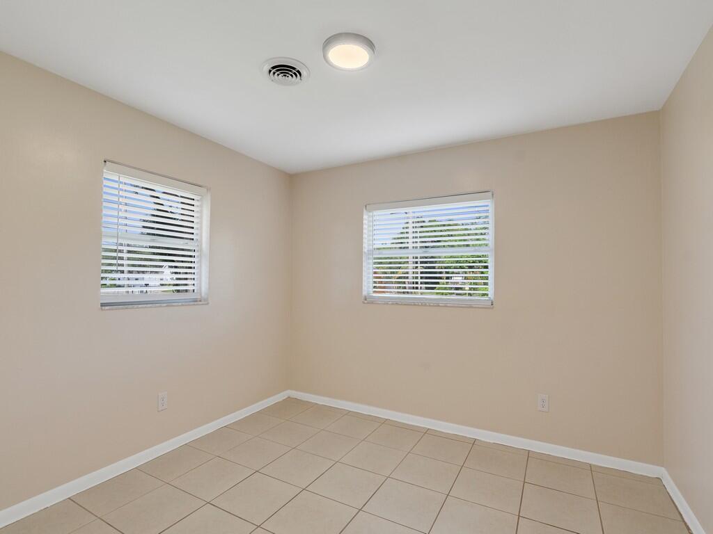 4606 30th Ave Property Photo 25
