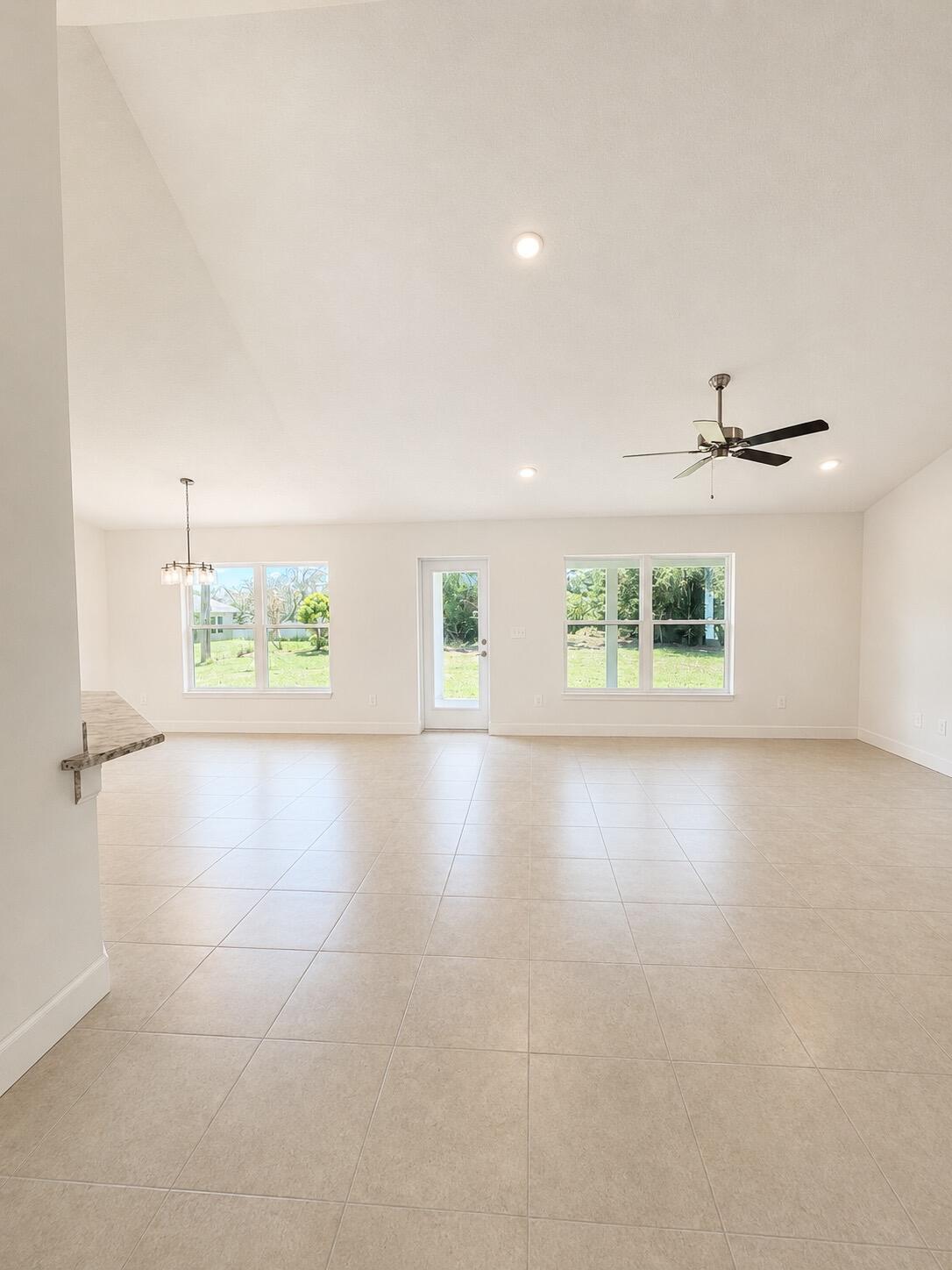 3009 Sw Savona Boulevard Property Photo 2