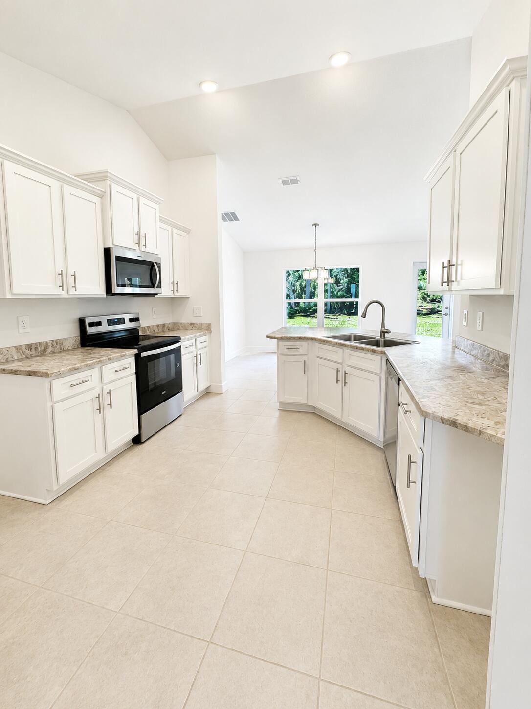 3009 Sw Savona Boulevard Property Photo 3