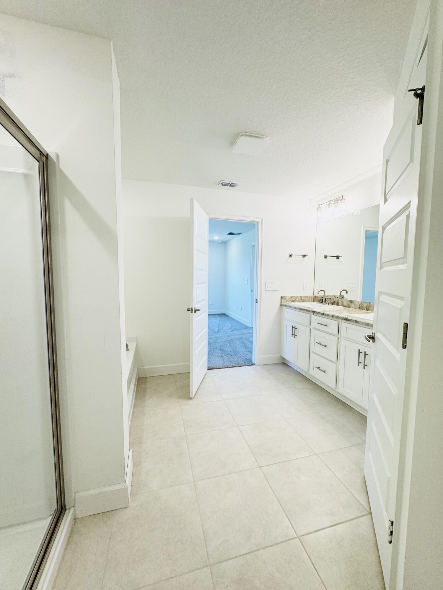 3009 Sw Savona Boulevard Property Photo 6