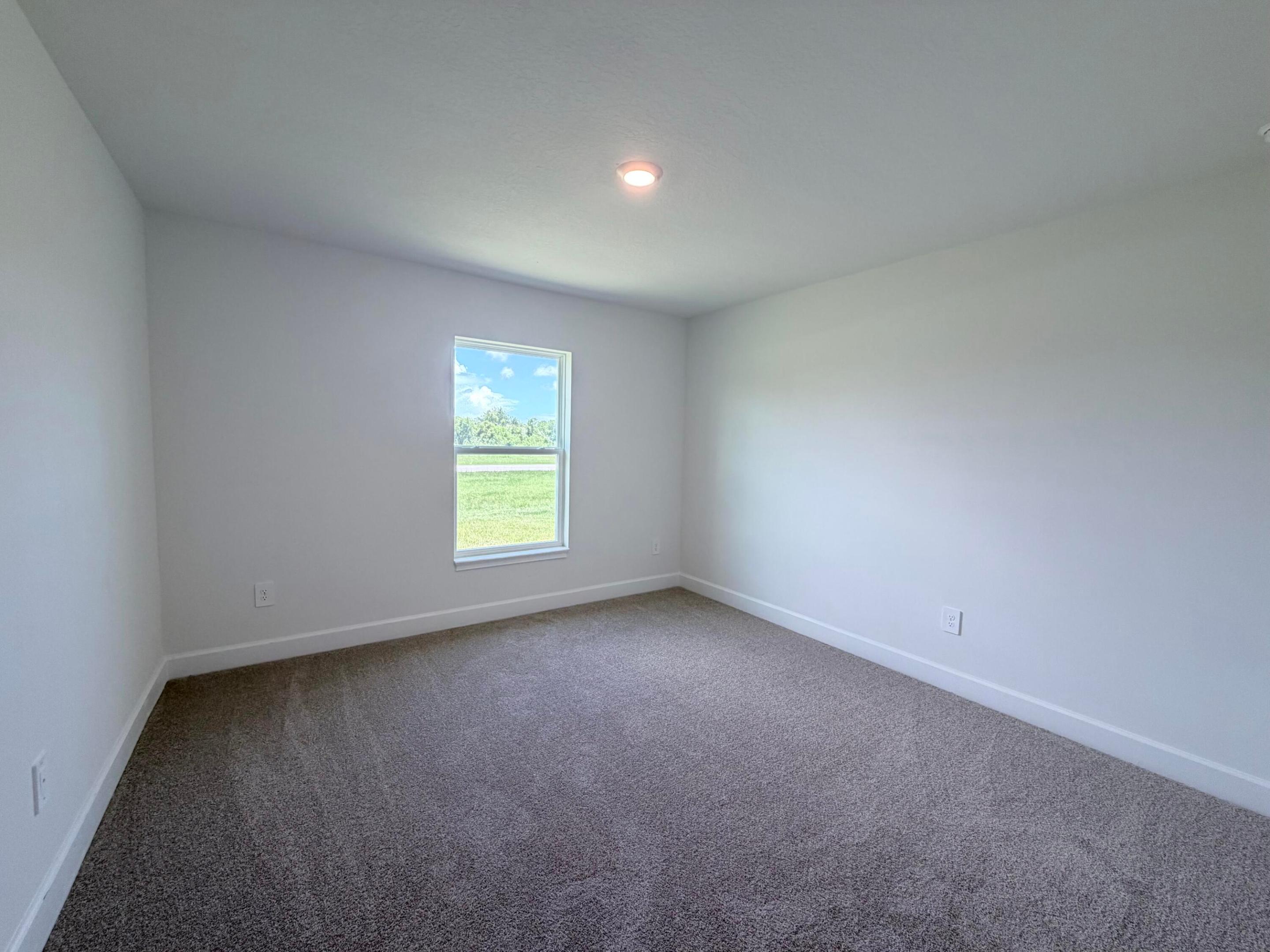 5801 Nw Dana Circle Property Photo 14