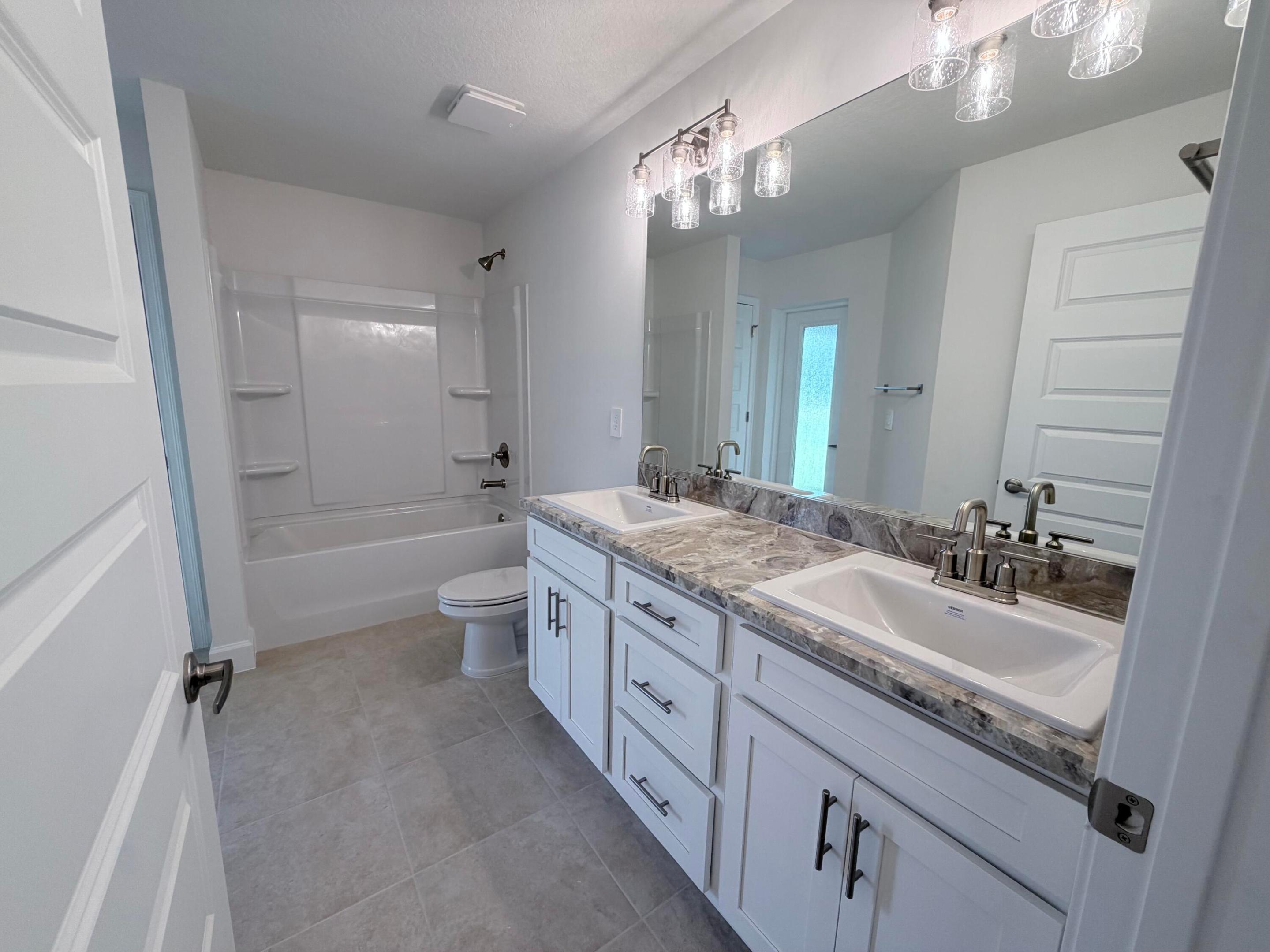 5801 Nw Dana Circle Property Photo 16