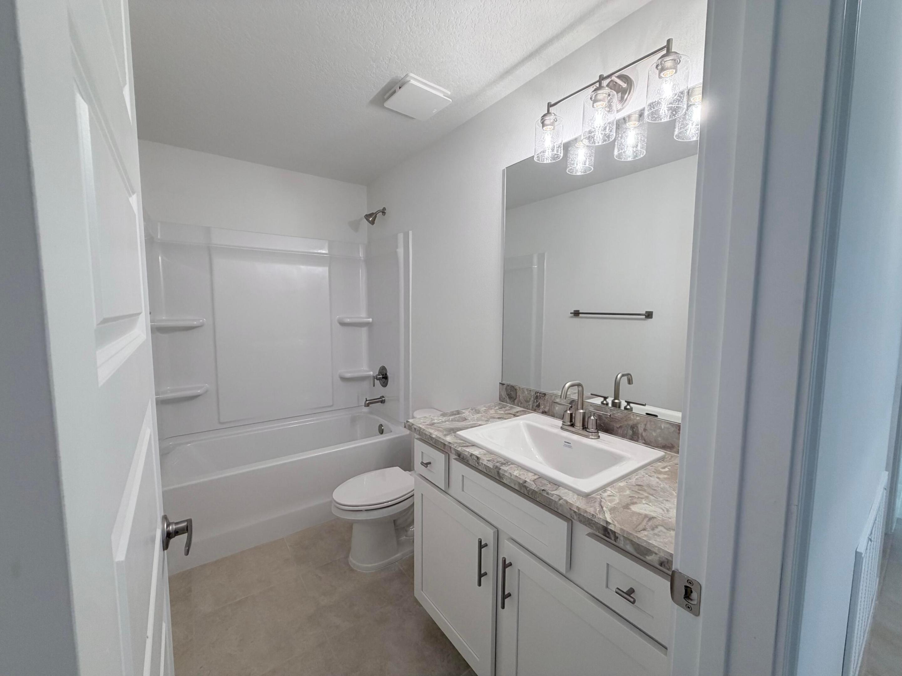 5801 Nw Dana Circle Property Photo 18