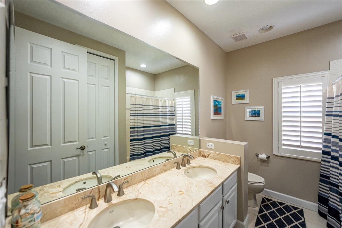 8809 Champions Way Property Photo 22
