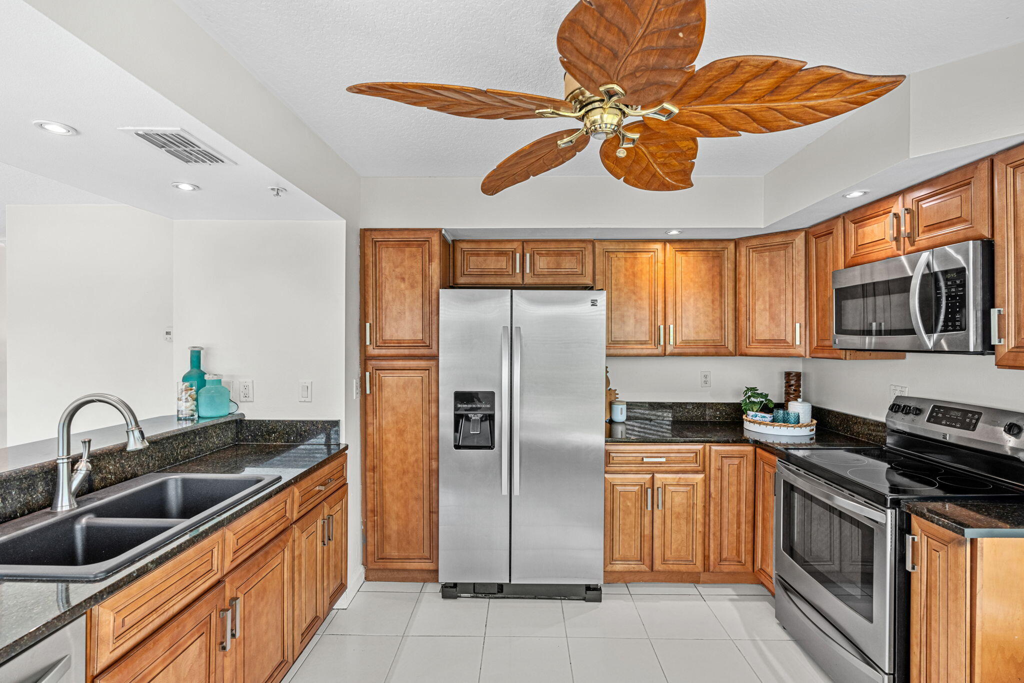 1155 S Atlantic Avenue 203 Property Photo 18