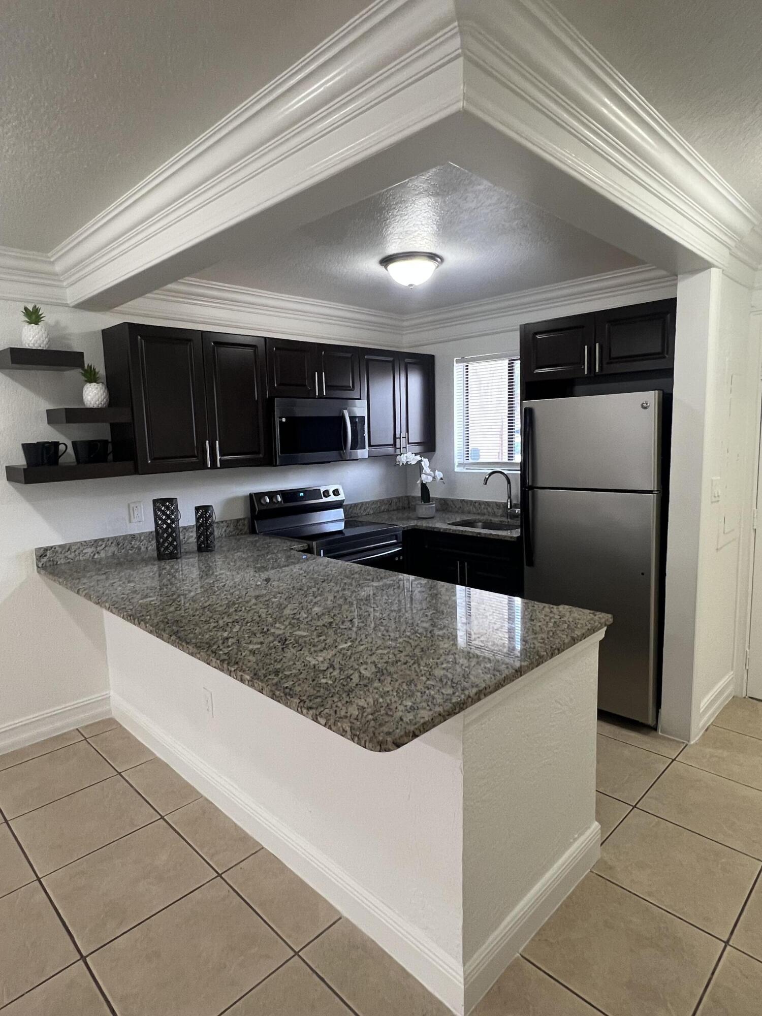 6034 Fores Hill Blvd 101