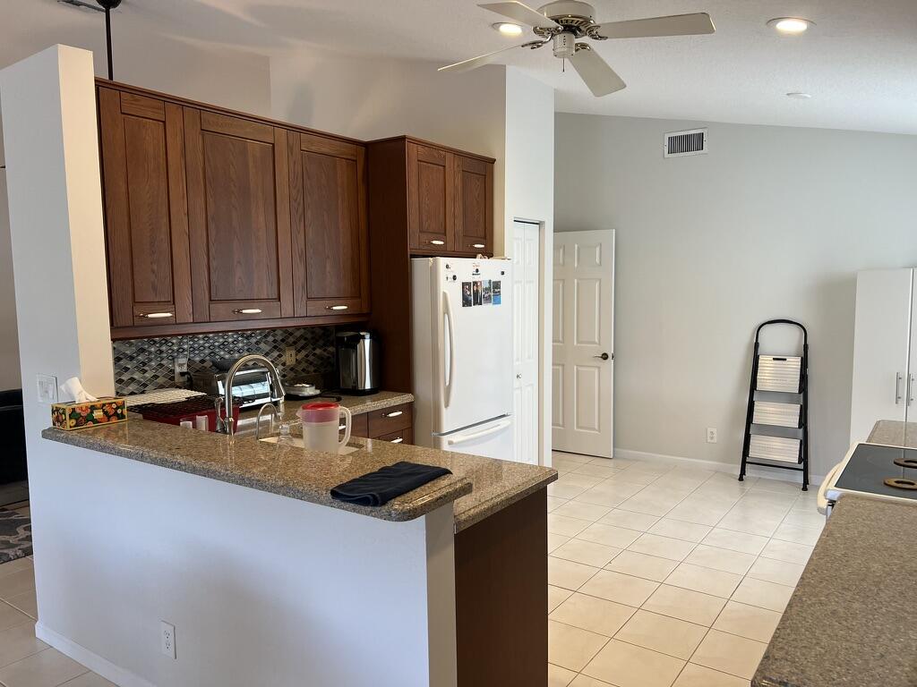 10596 Sunset Isles Court Property Photo 6
