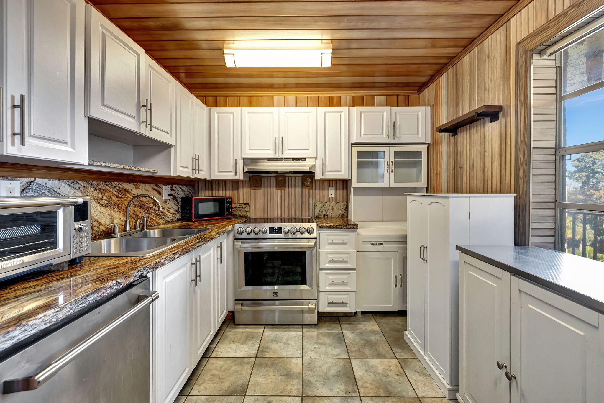 3910 Inverrary Boulevard 601-b Property Photo 16