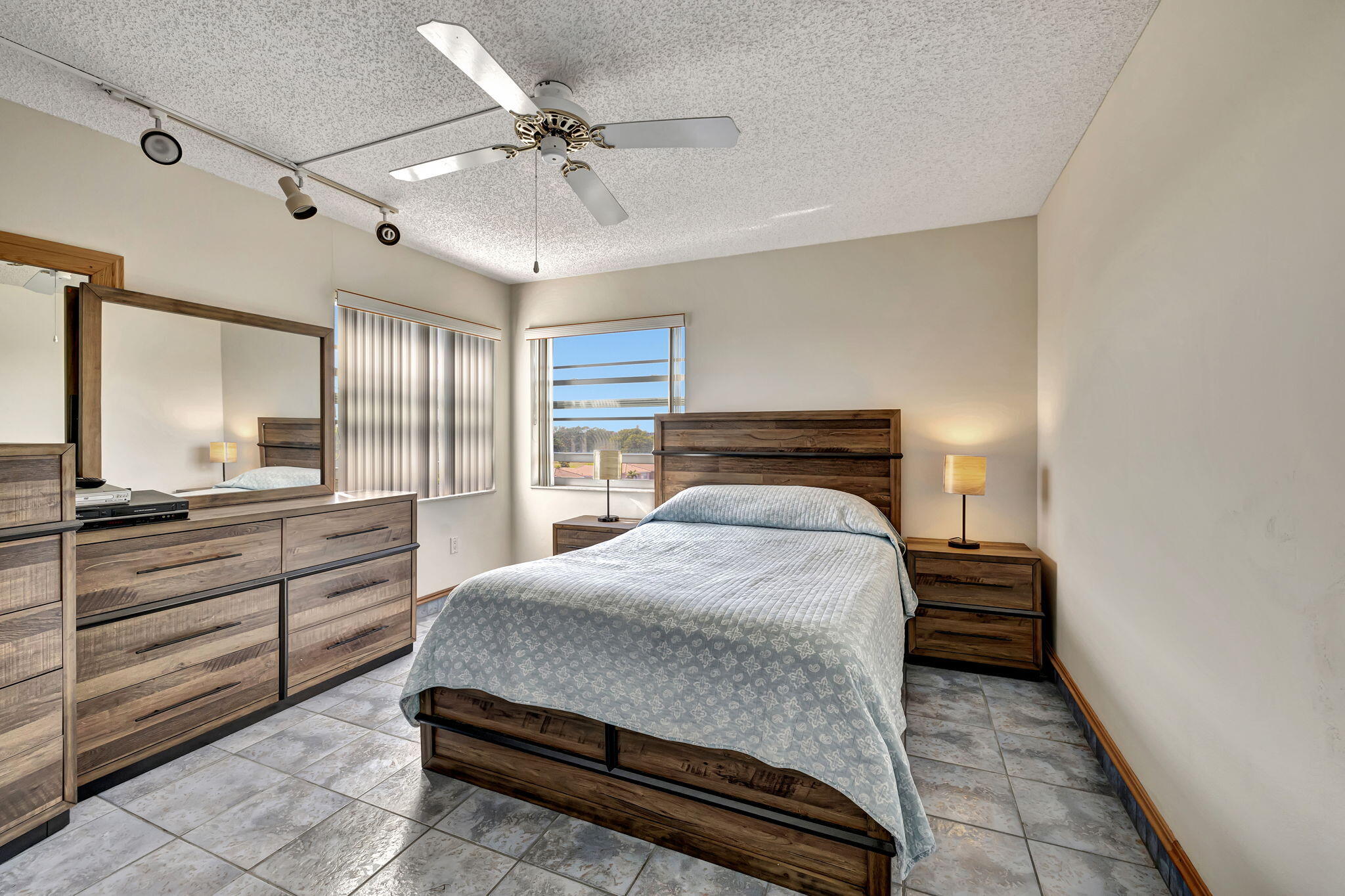 3910 Inverrary Boulevard 601-b Property Photo 25