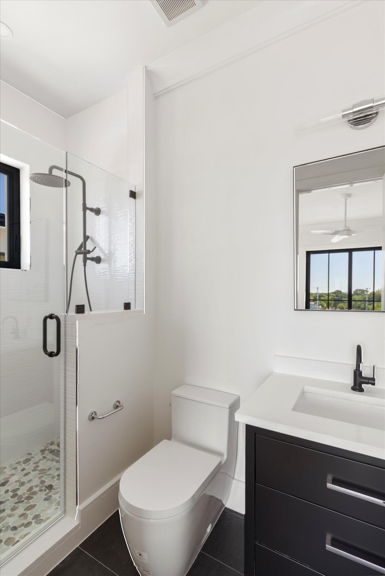 231 E Shore Drive Unit 4 Property Photo 38