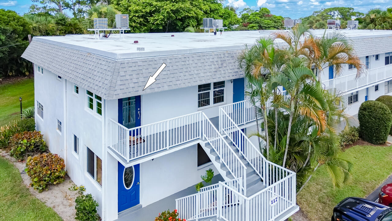2929 SE Ocean Boulevard 117-10 Property Photo 1