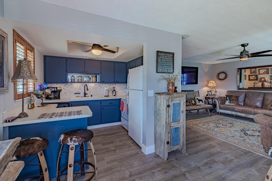 2929 Se Ocean Boulevard 117-10 Property Photo 8