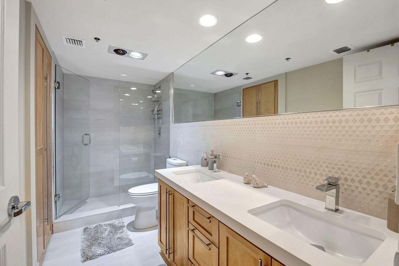 2707 N Ocean Boulevard D205 Property Photo 26