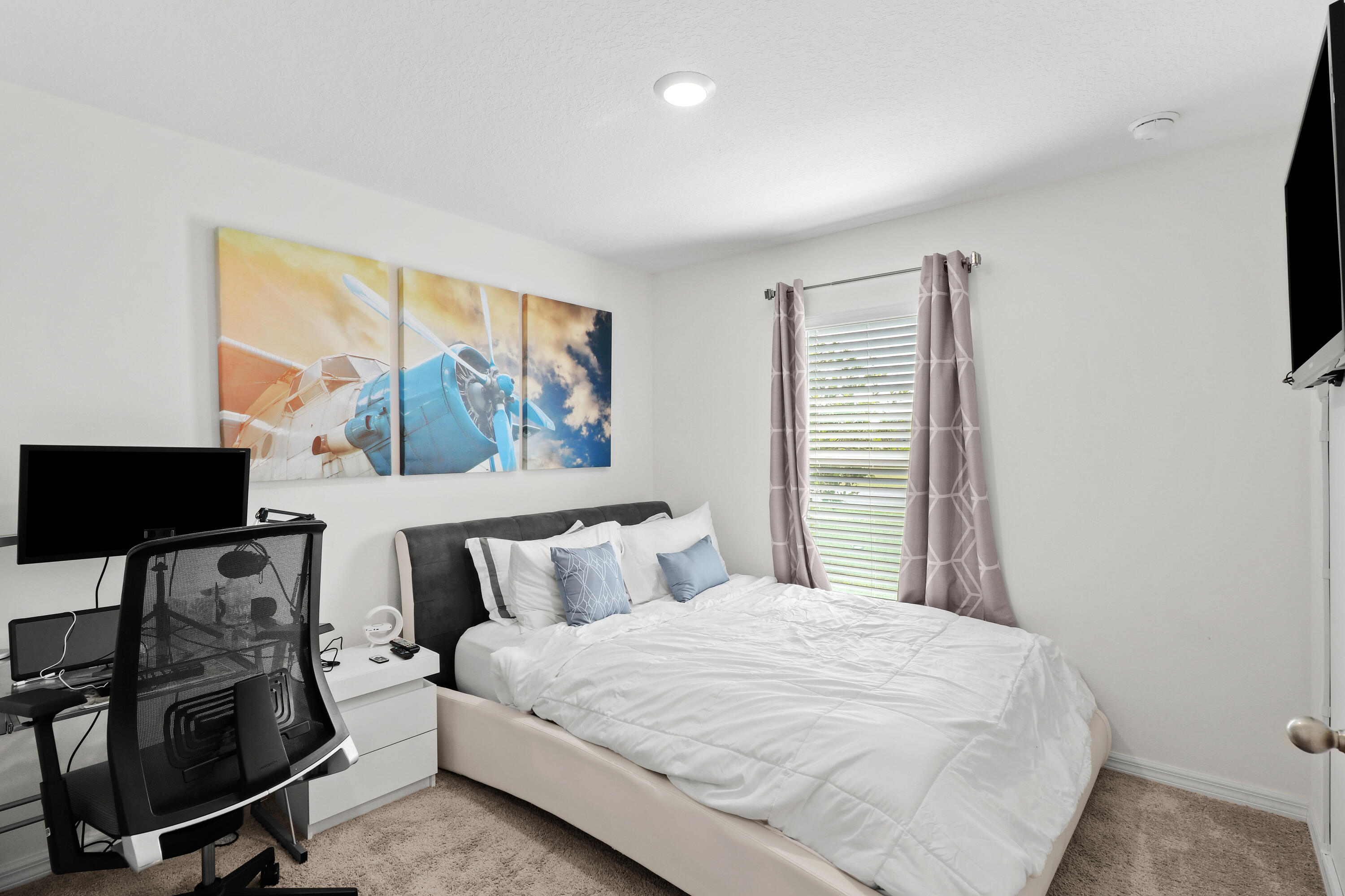 5551 Imagination Drive Property Photo 17