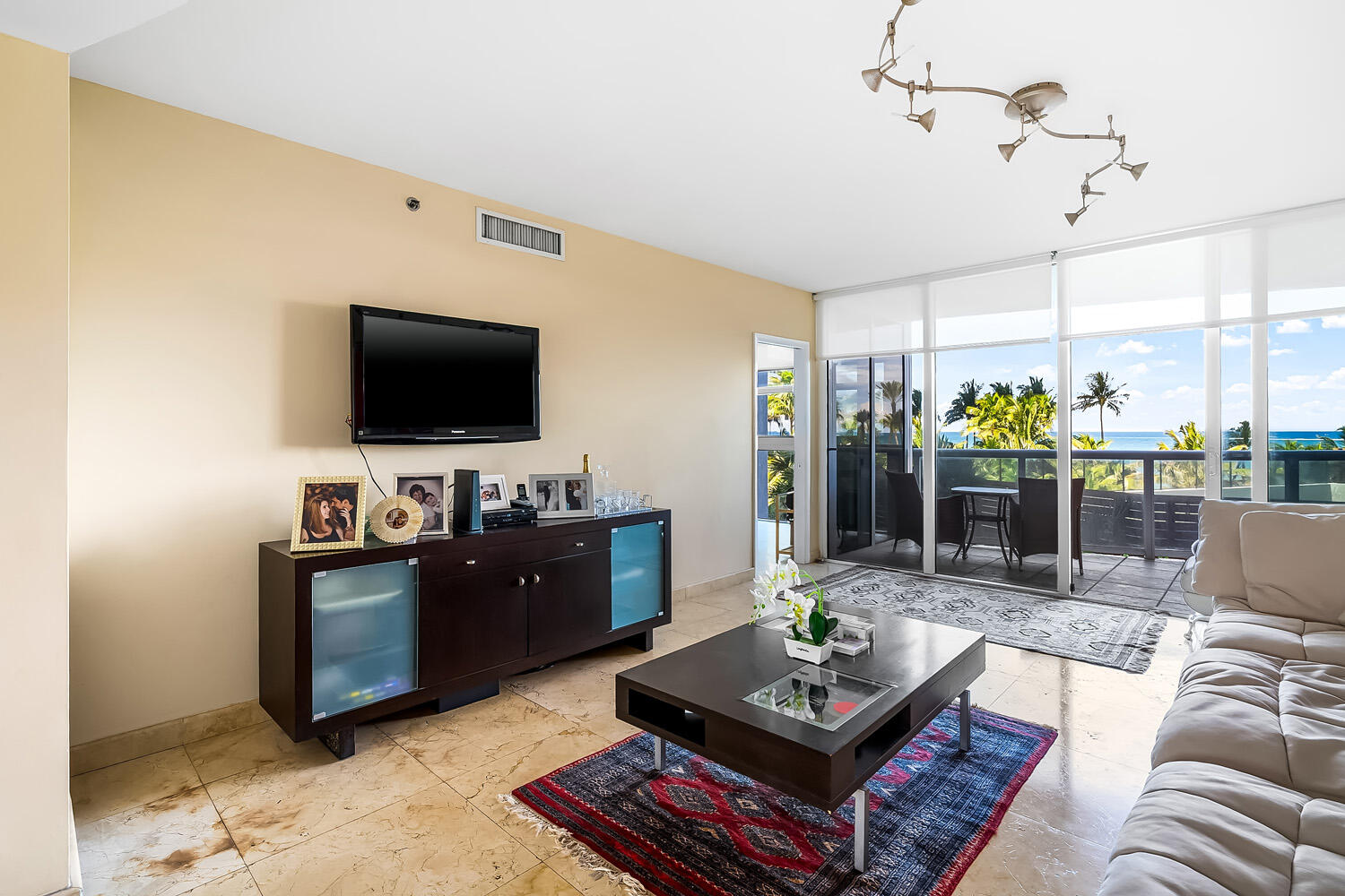 18911 Collins Avenue 506 Property Photo 18