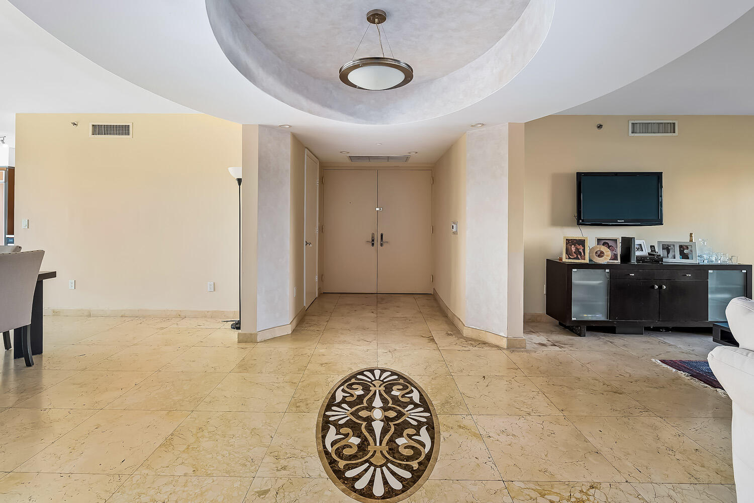 18911 Collins Avenue 506 Property Photo 23