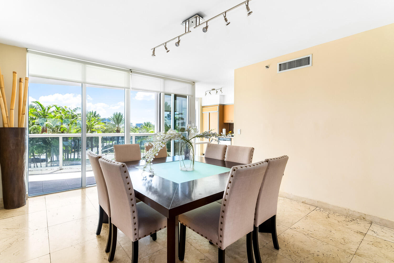 18911 Collins Avenue 506 Property Photo 27